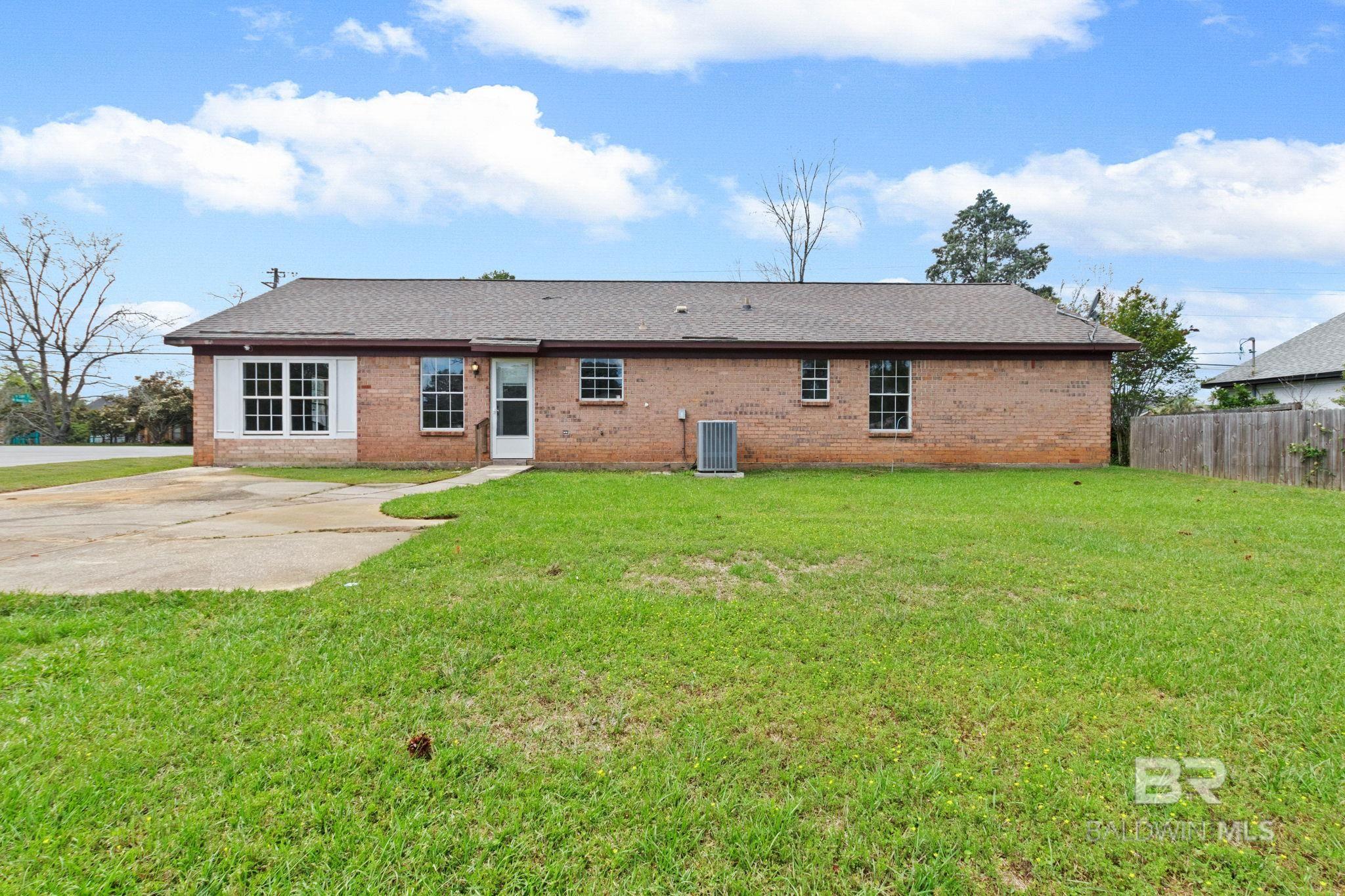 1500 N Cedar Street, Foley, AL, 36535