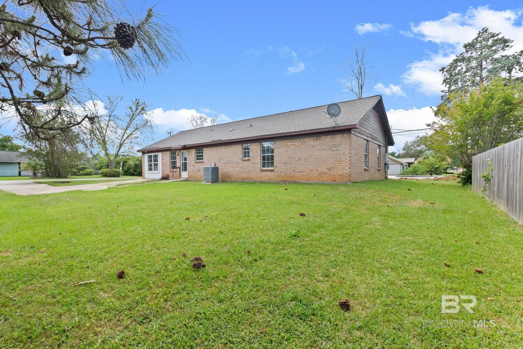 1500 N Cedar Street, Foley, AL, 36535