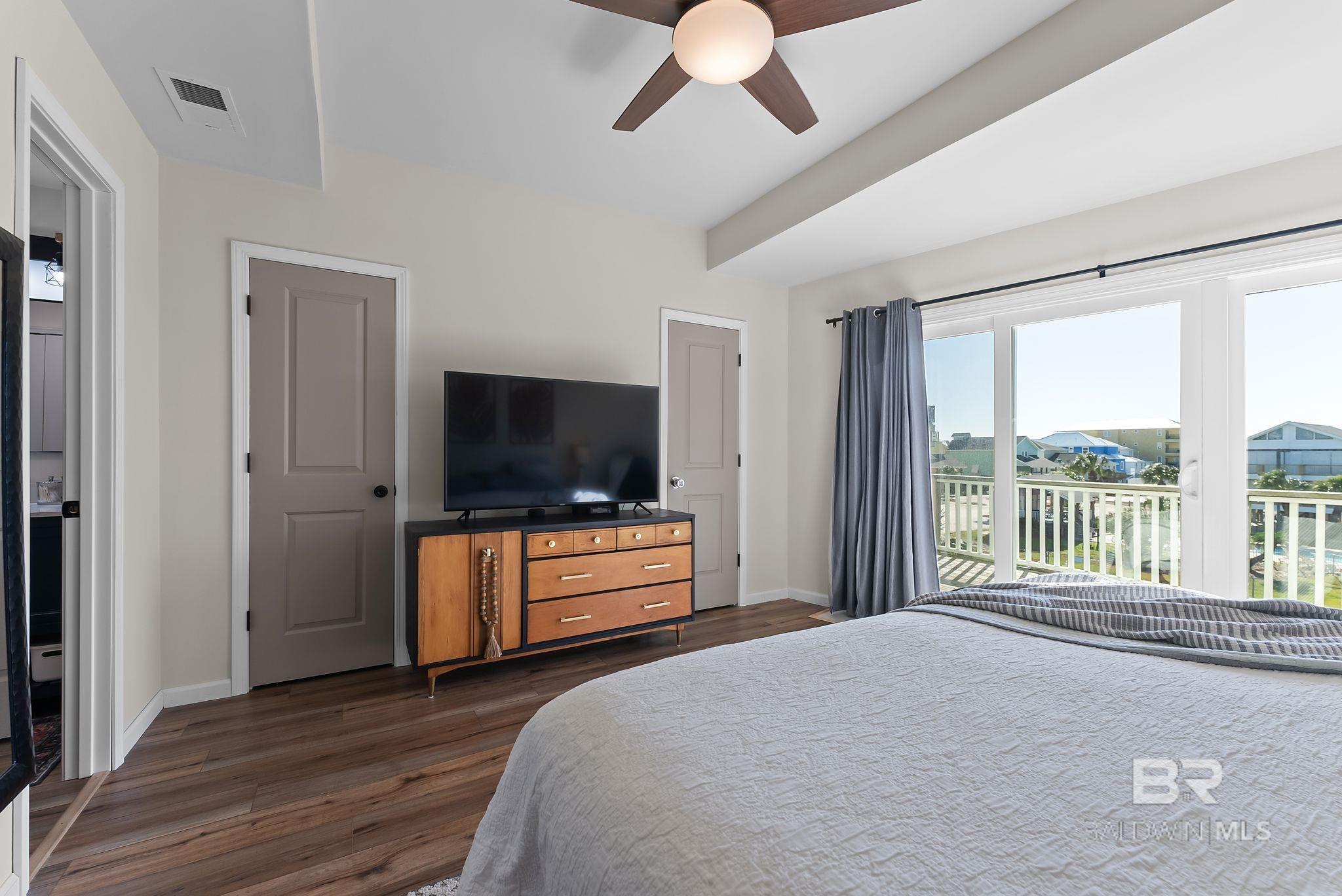 1219 W Lagoon Avenue, Gulf Shores, AL, 36542