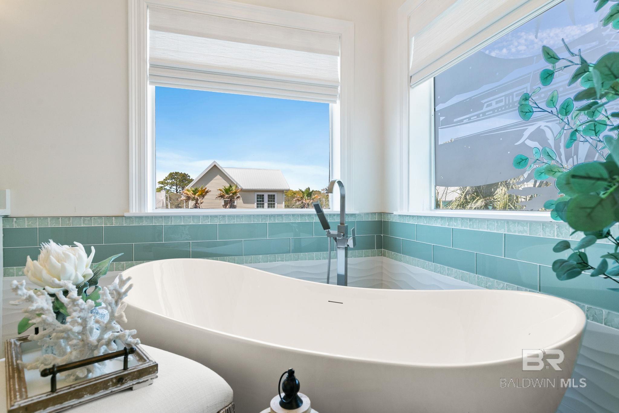 116 W 5th Avenue UNIT A, Gulf Shores, AL, 36542