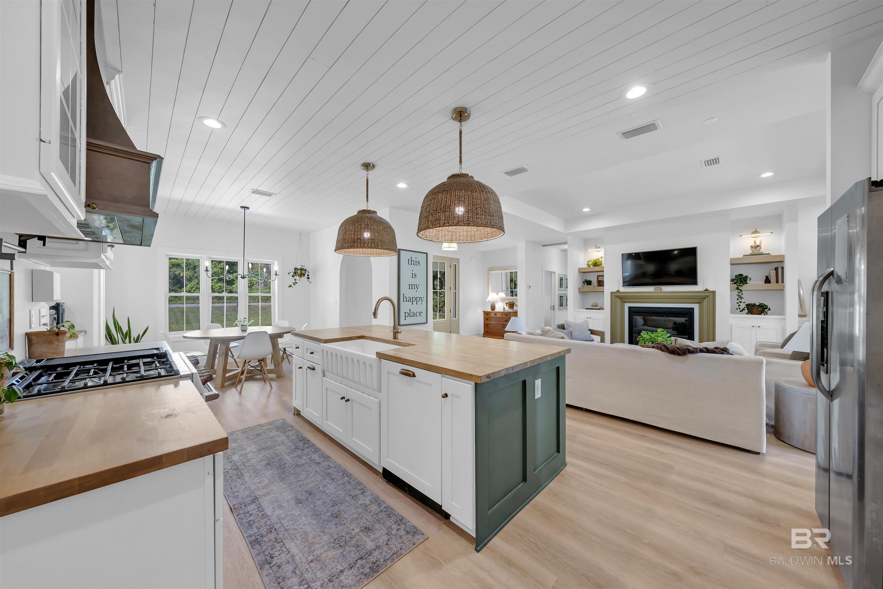 19058 James Road, Gulf Shores, AL, 36542