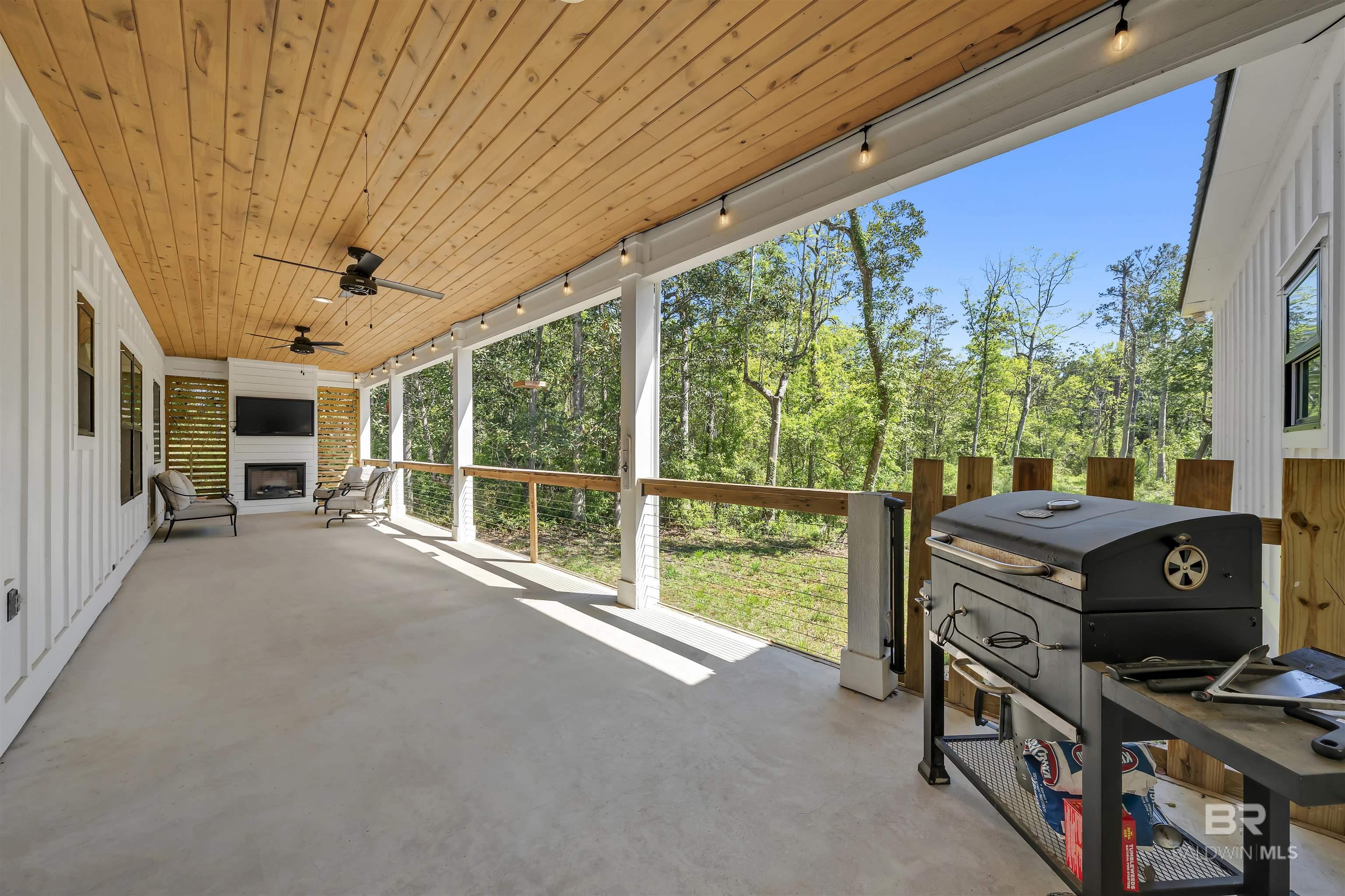 19058 James Road, Gulf Shores, AL, 36542