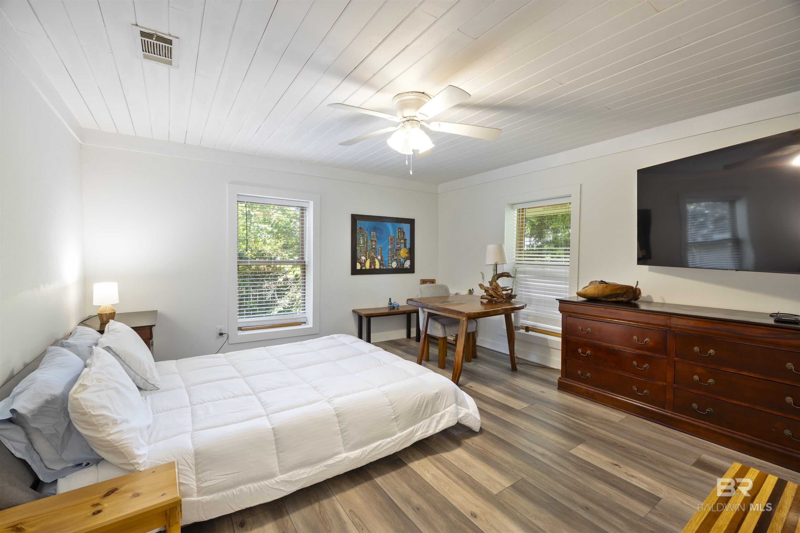 2221 Club House Drive, Lillian, AL, 36549