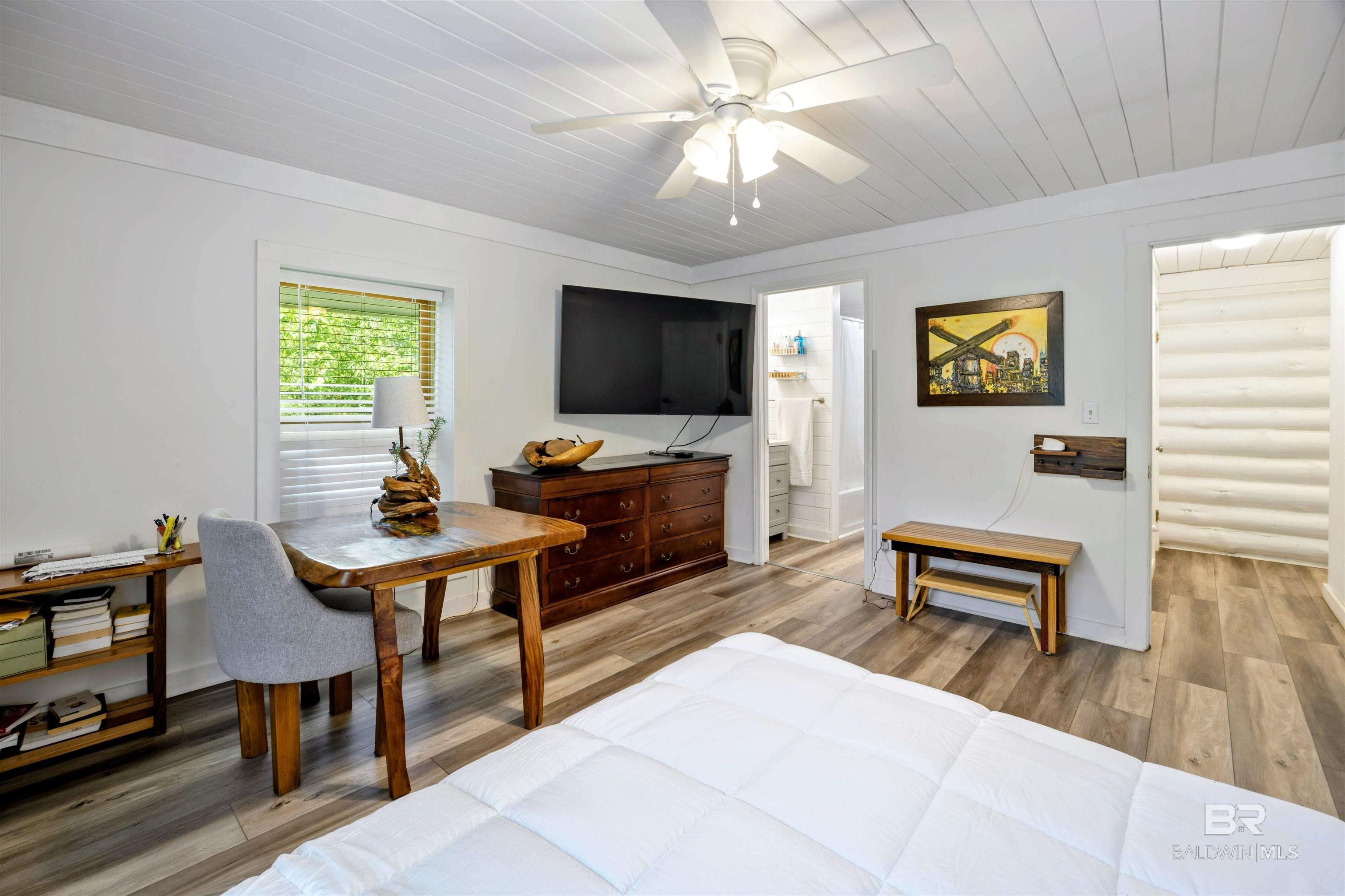 2221 Club House Drive, Lillian, AL, 36549