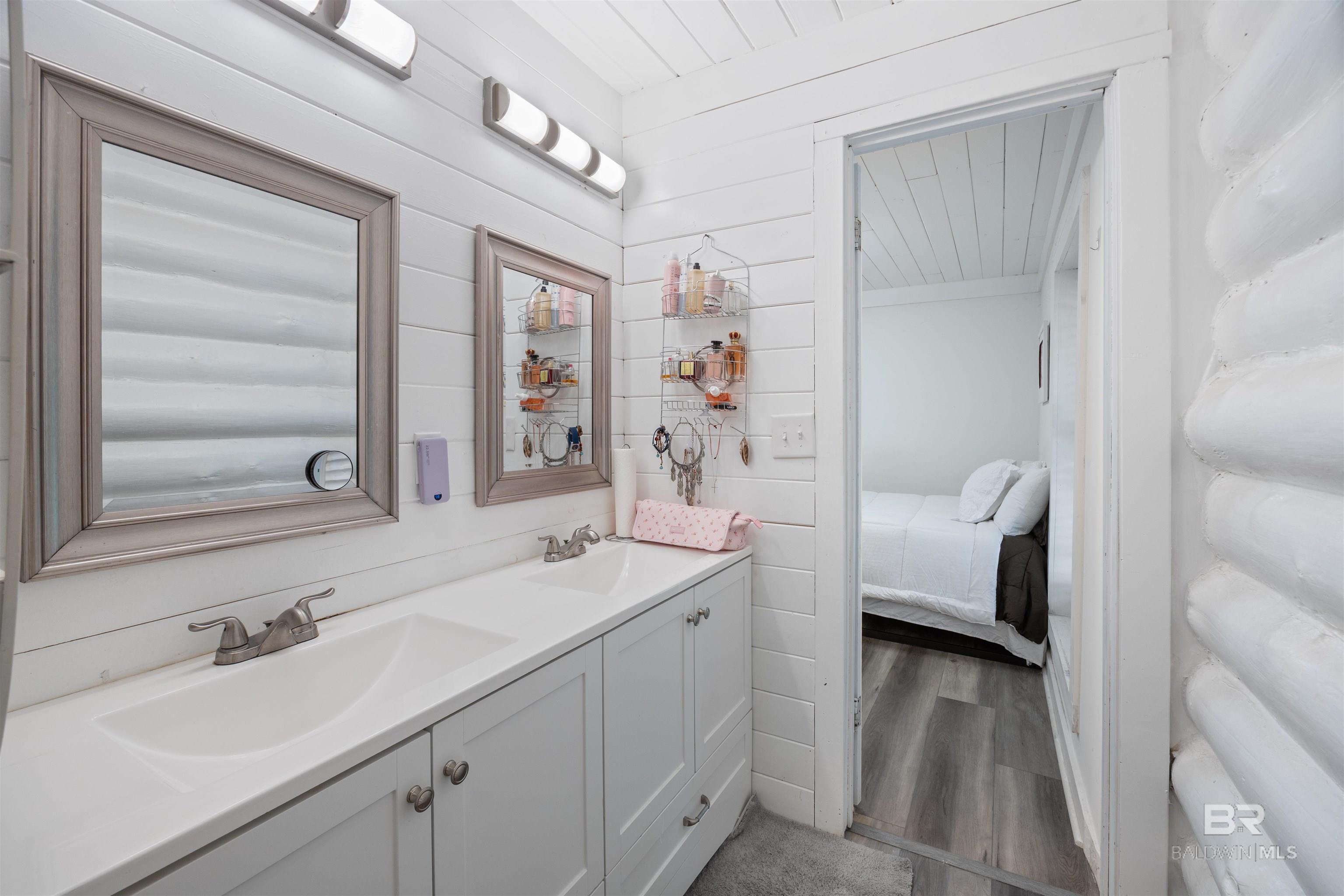 2221 Club House Drive, Lillian, AL, 36549