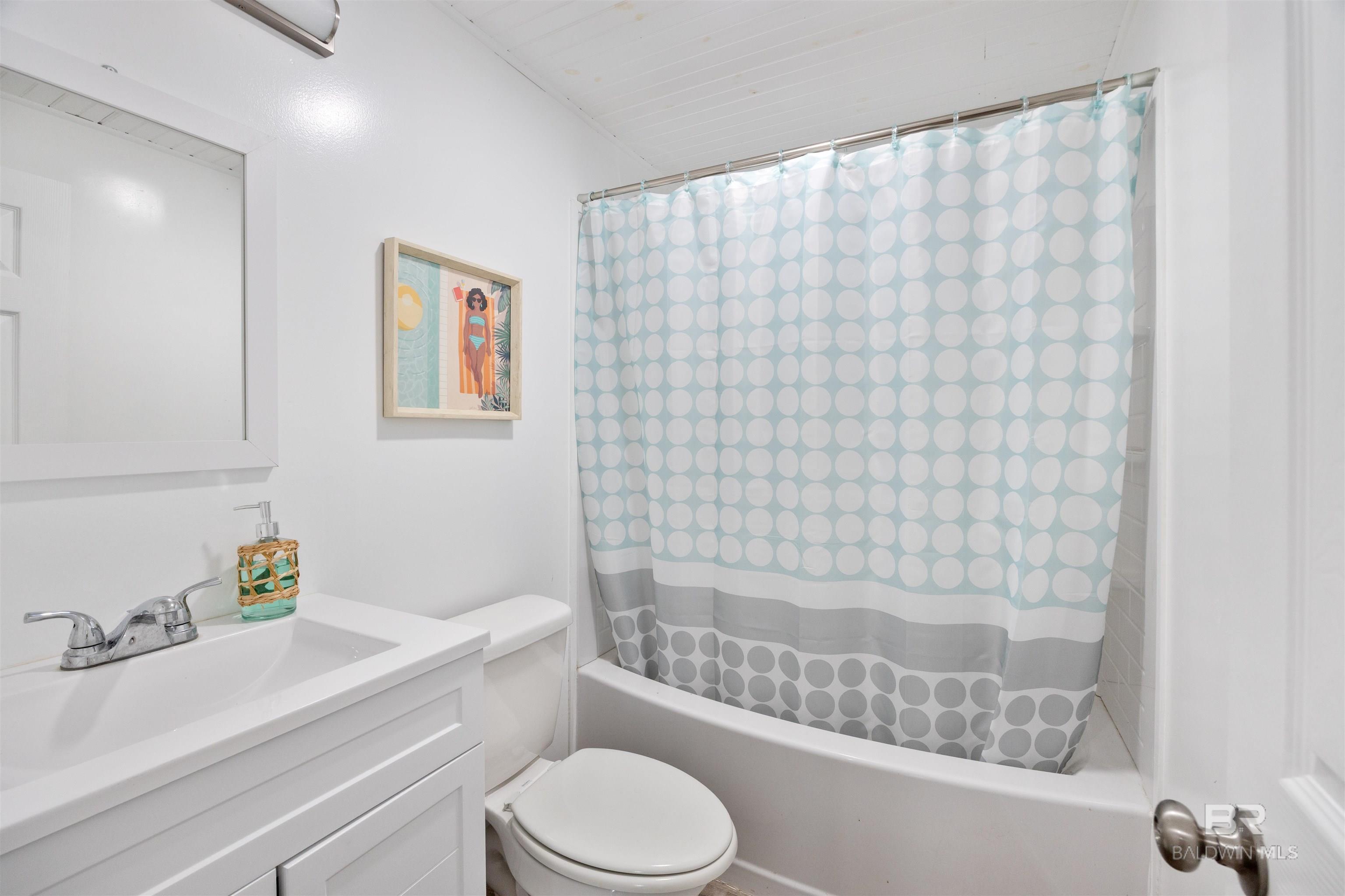 2221 Club House Drive, Lillian, AL, 36549