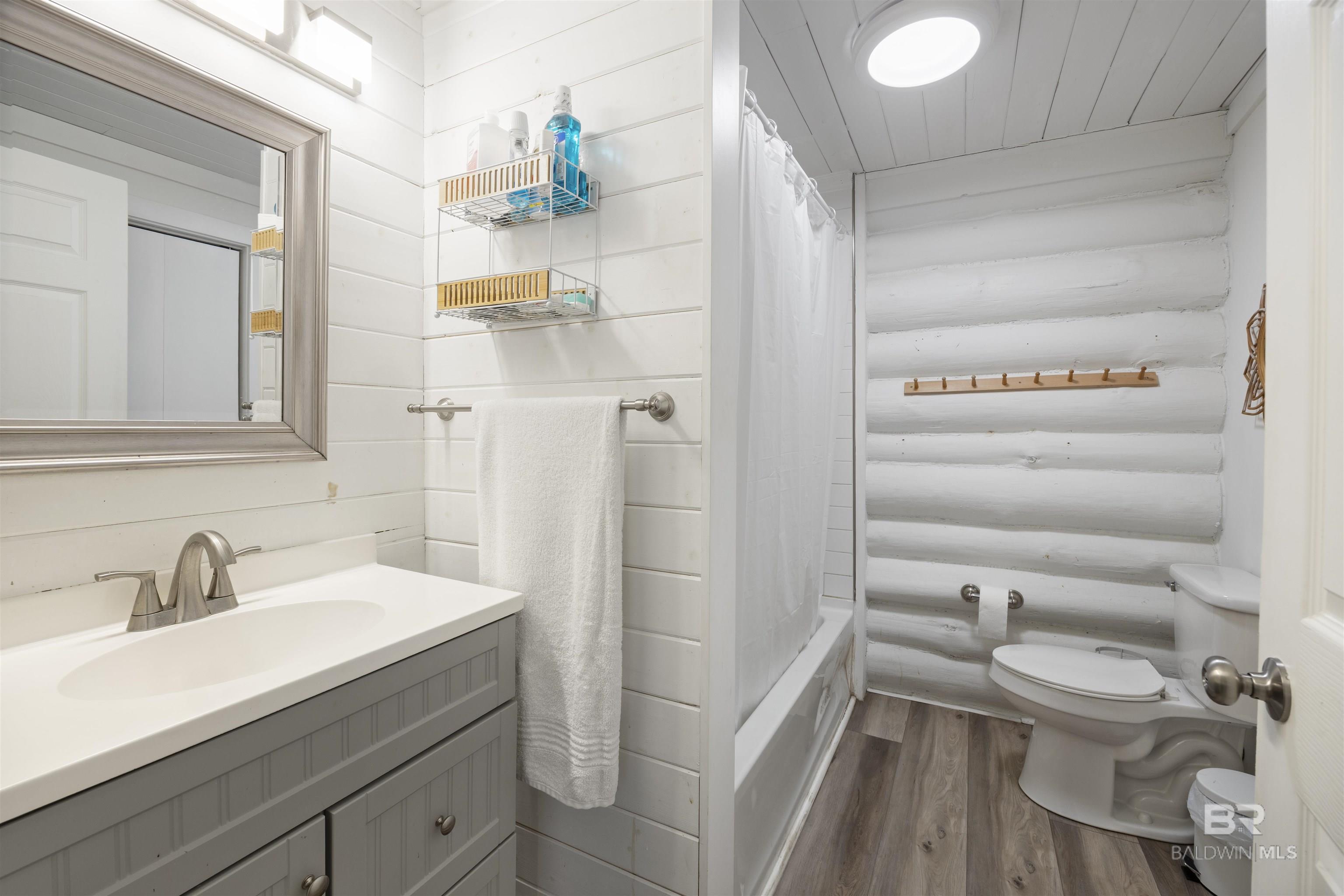 2221 Club House Drive, Lillian, AL, 36549