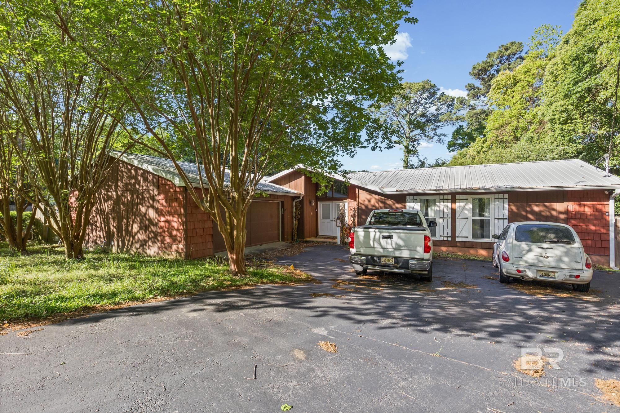 250 N Spring Lake Drive, Mobile, AL, 36695-3403