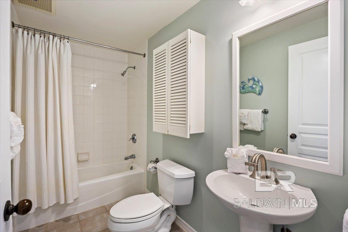 22 Via DeLuna Drive UNIT 304, Pensacola Beach, FL, 32561