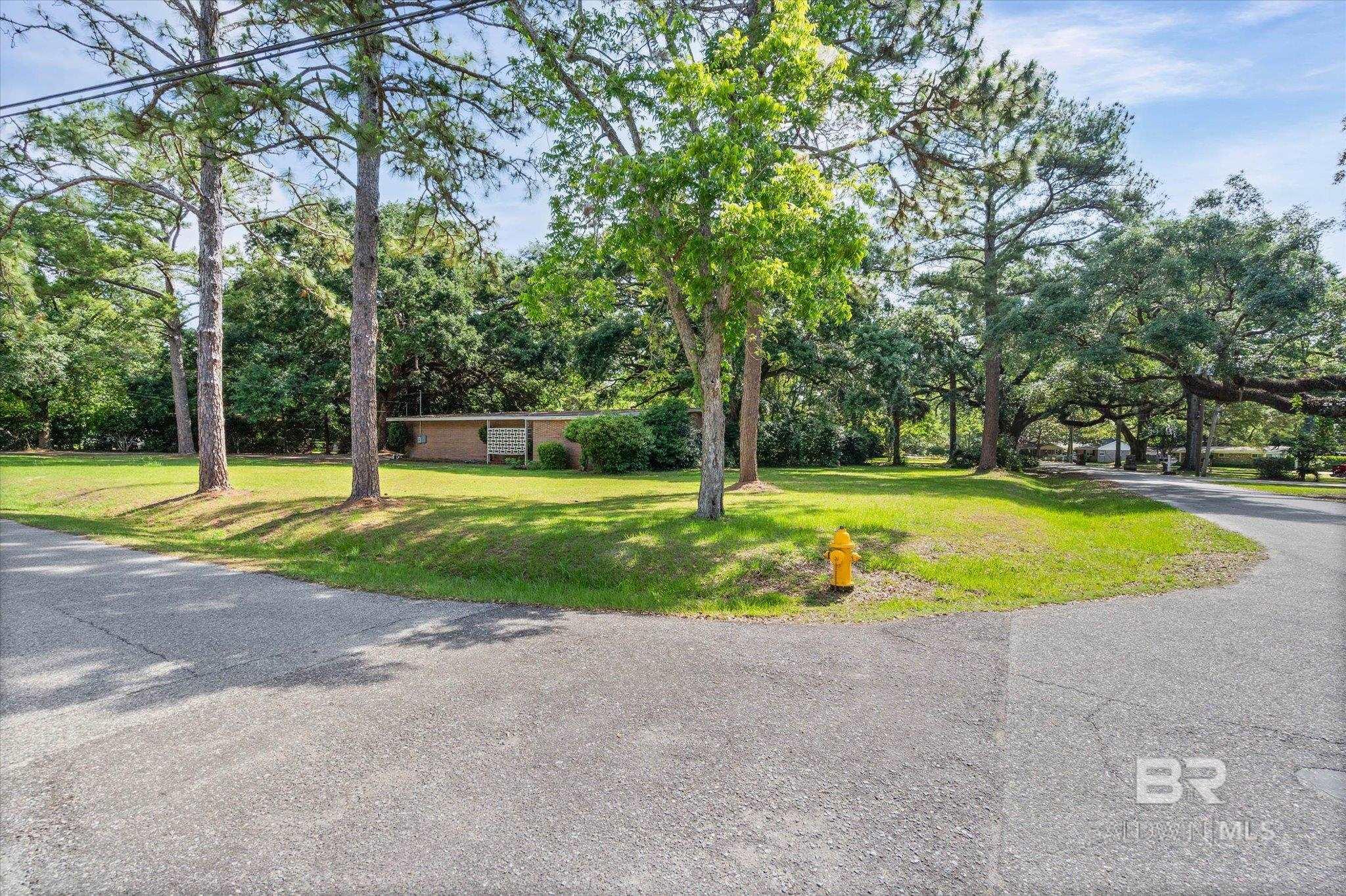 https://zimg.paragon.ice.com/ParagonImages/Property/PG/BCAR/395037/20/0/0/791ee8a8e0227bf03c55b09232389b3d/7/4b271ca8911cb6cda45f3a62db5fe98d/395037-8b403b42-aa85-4f47-8b67-0637fd3573ef.JPG