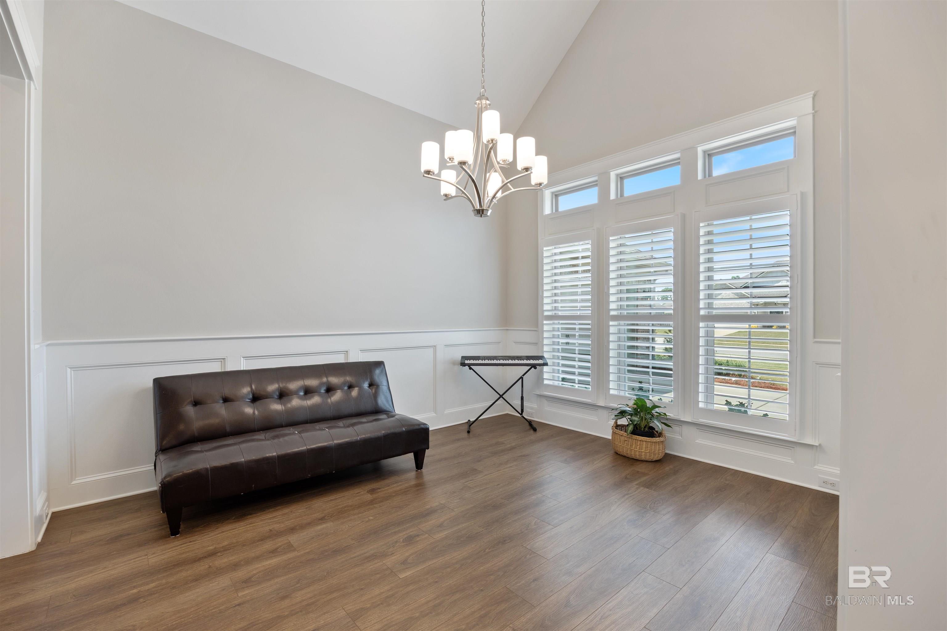 https://zimg.paragon.ice.com/ParagonImages/Property/PG/BCAR/395056/15/0/0/0abcc62c8e1983da1940cca7217be589/7/230f4ad7e3eb43330c52b01f63f7ff17/395056-e259ae2d-e82e-4113-bfd0-cc97cddcde2b.JPG