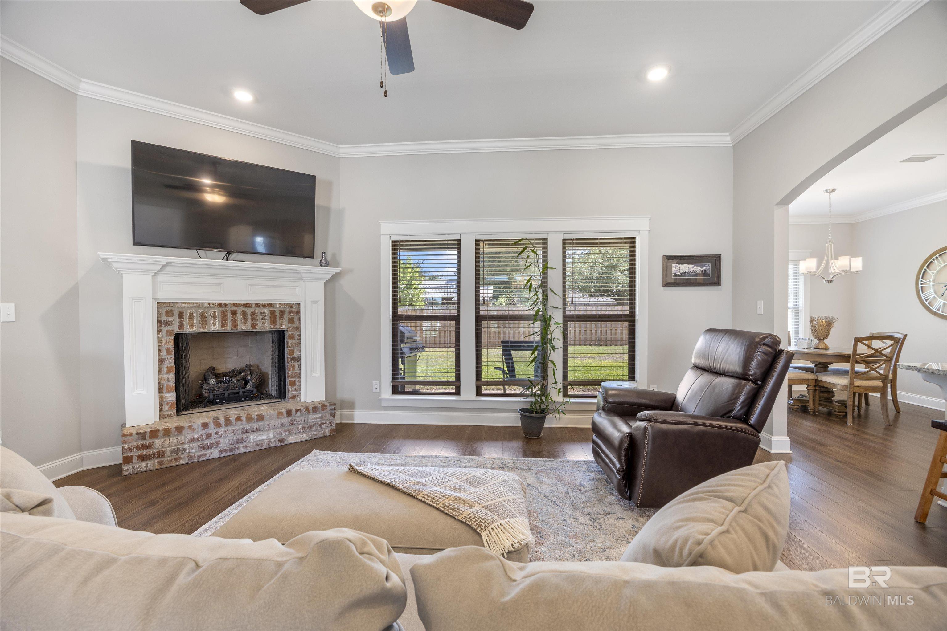 https://zimg.paragon.ice.com/ParagonImages/Property/PG/BCAR/395056/19/0/0/b21a6711fcbc62d83b3f4ace79ea261b/7/230f4ad7e3eb43330c52b01f63f7ff17/395056-6d370d60-0436-48d0-b02d-edfad2af91fe.JPG