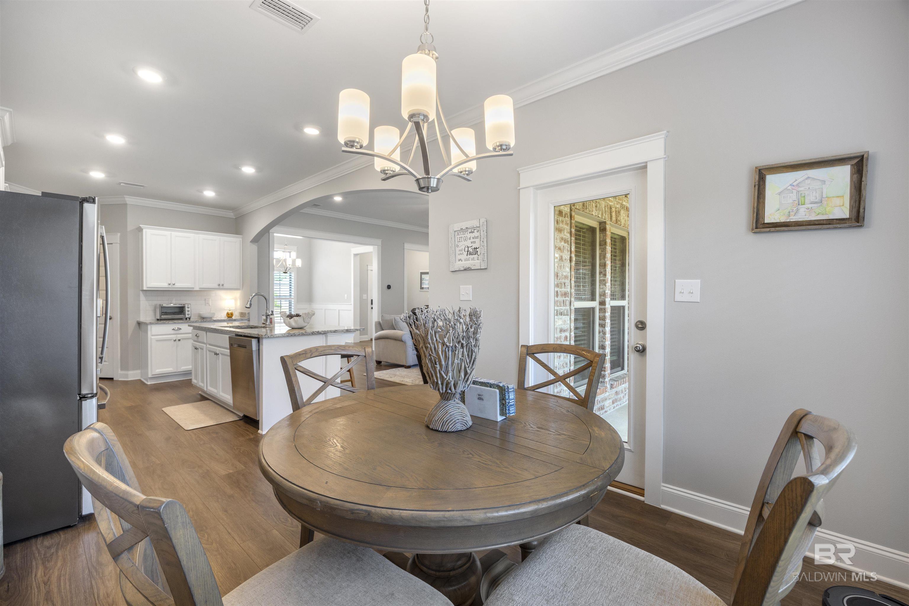 https://zimg.paragon.ice.com/ParagonImages/Property/PG/BCAR/395056/25/0/0/9c45750814b309f762491d56e8b58ff8/7/230f4ad7e3eb43330c52b01f63f7ff17/395056-76ee31fe-76e2-4788-8b1f-a393a988e8d8.JPG