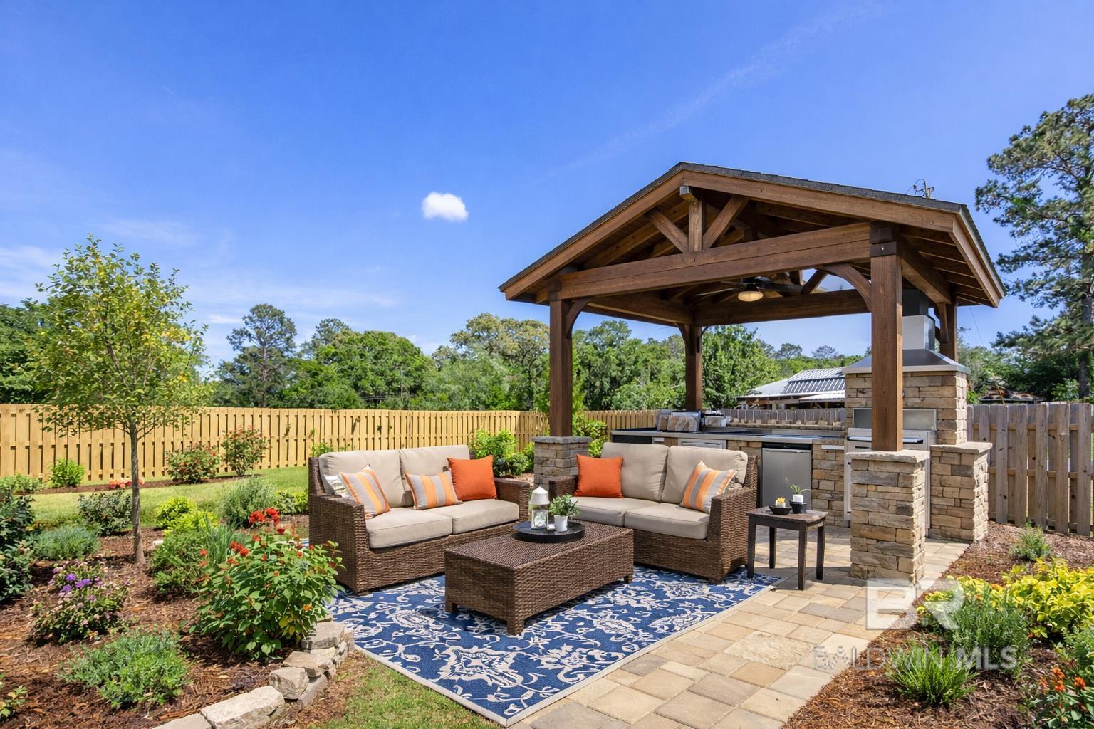 https://zimg.paragon.ice.com/ParagonImages/Property/PG/BCAR/395056/46/0/0/4e156fae00b44bd42f56e5652de6c490/7/230f4ad7e3eb43330c52b01f63f7ff17/395056-beb2f599-61fb-4e81-95de-144001523b3a.JPG