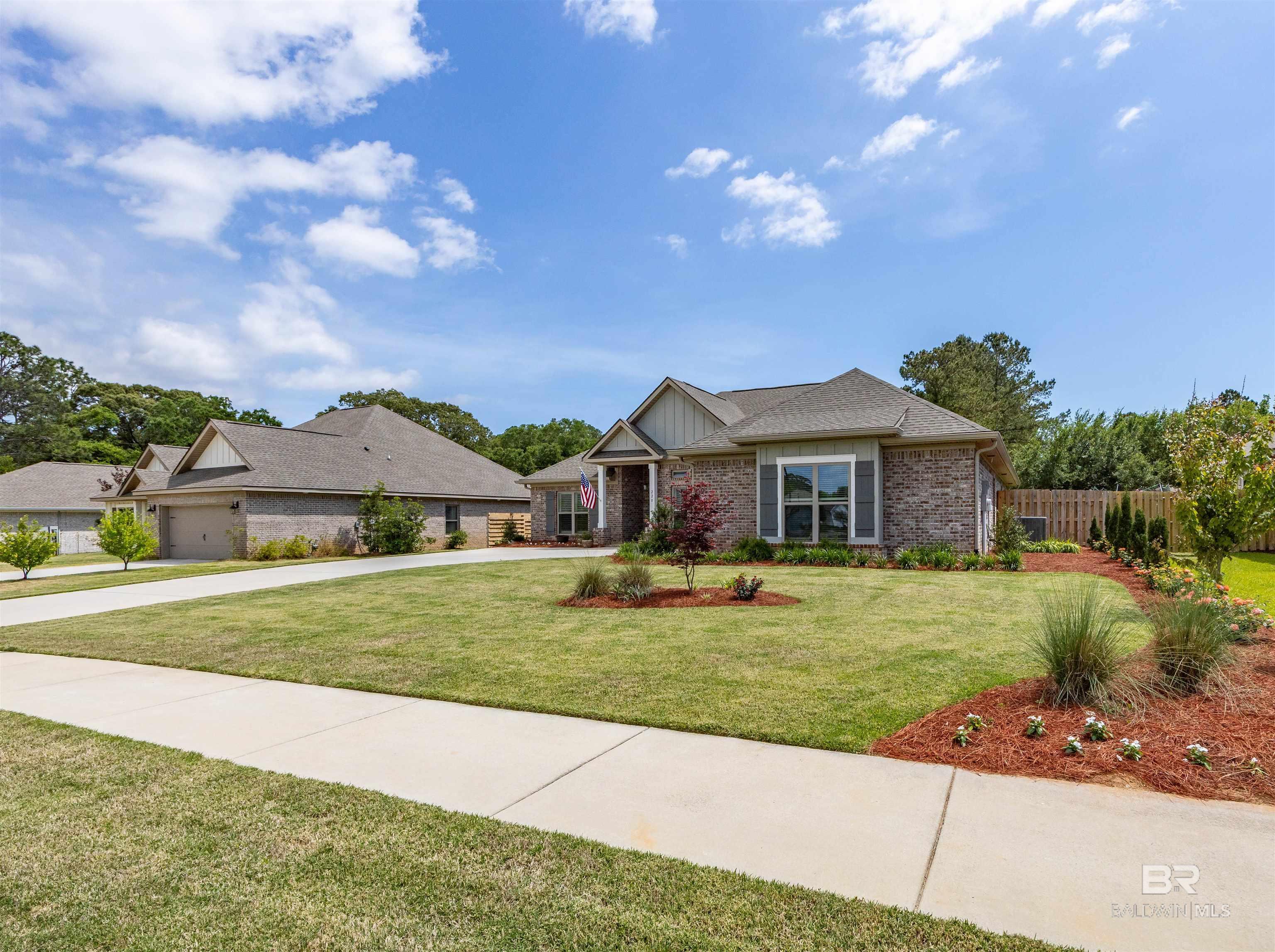https://zimg.paragon.ice.com/ParagonImages/Property/PG/BCAR/395056/5/0/0/168b6647b5309773df728297e58c849e/7/230f4ad7e3eb43330c52b01f63f7ff17/395056-98edeb66-53b3-4f17-bdf3-fd51945f64c1.JPG