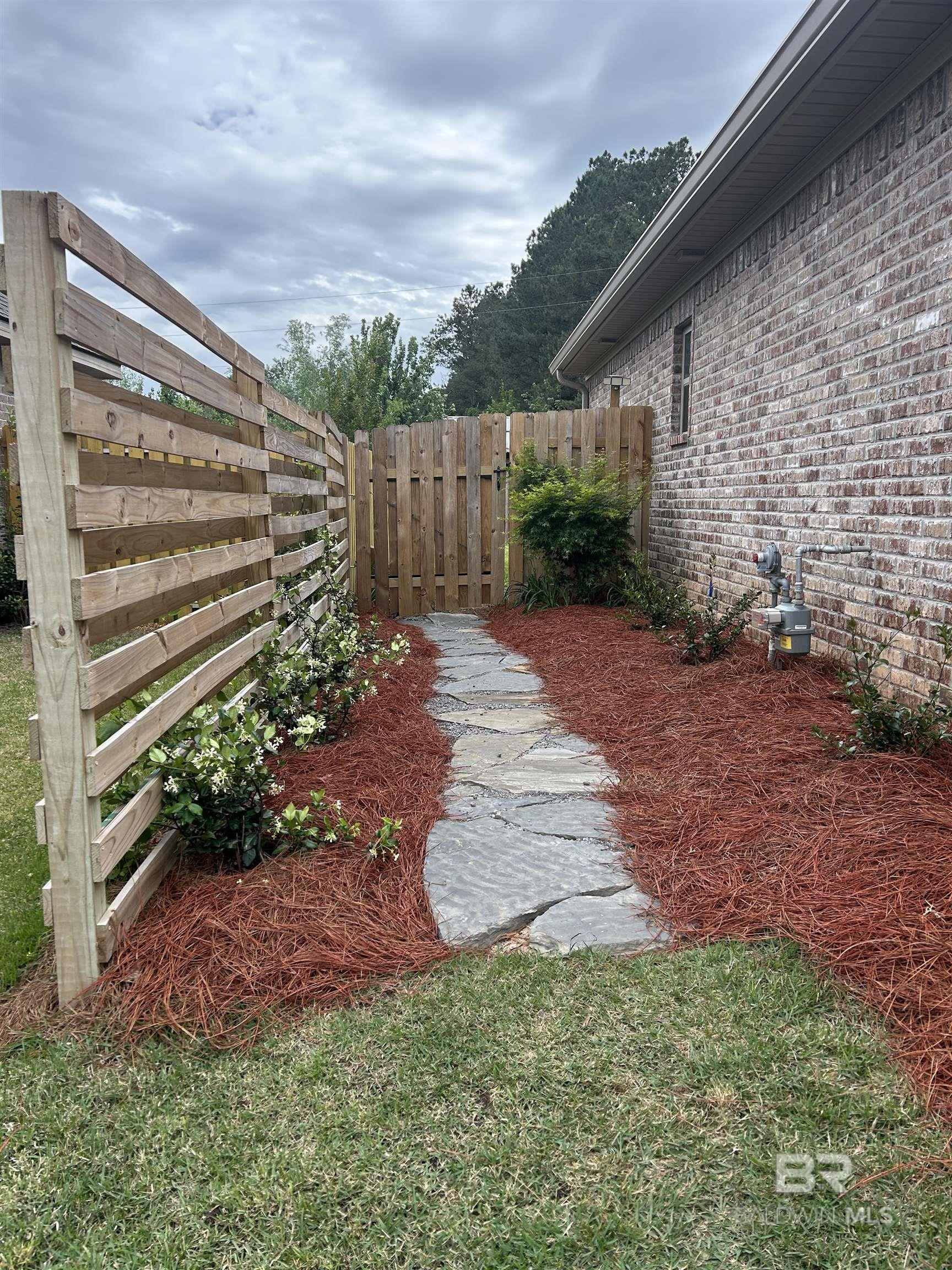 https://zimg.paragon.ice.com/ParagonImages/Property/PG/BCAR/395056/65/0/0/194ff82f503e458d154ee1919d98f6a6/7/230f4ad7e3eb43330c52b01f63f7ff17/395056-14495769-7705-4e25-9ebc-0ae907984b19.JPG
