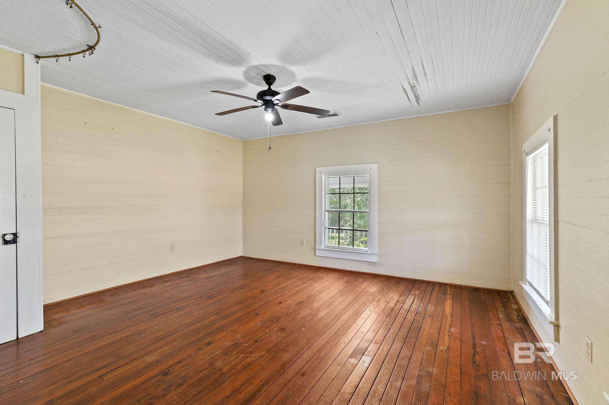 https://zimg.paragon.ice.com/ParagonImages/Property/PG/BCAR/395114/35/0/0/b2d44bf66db4f9e7b302a60dbf793bb9/7/ab0661a6e4ab1903788d7193aebb6b16/395114-77ba36f2-5b88-4ed7-8528-52c33e2da3c7.JPG