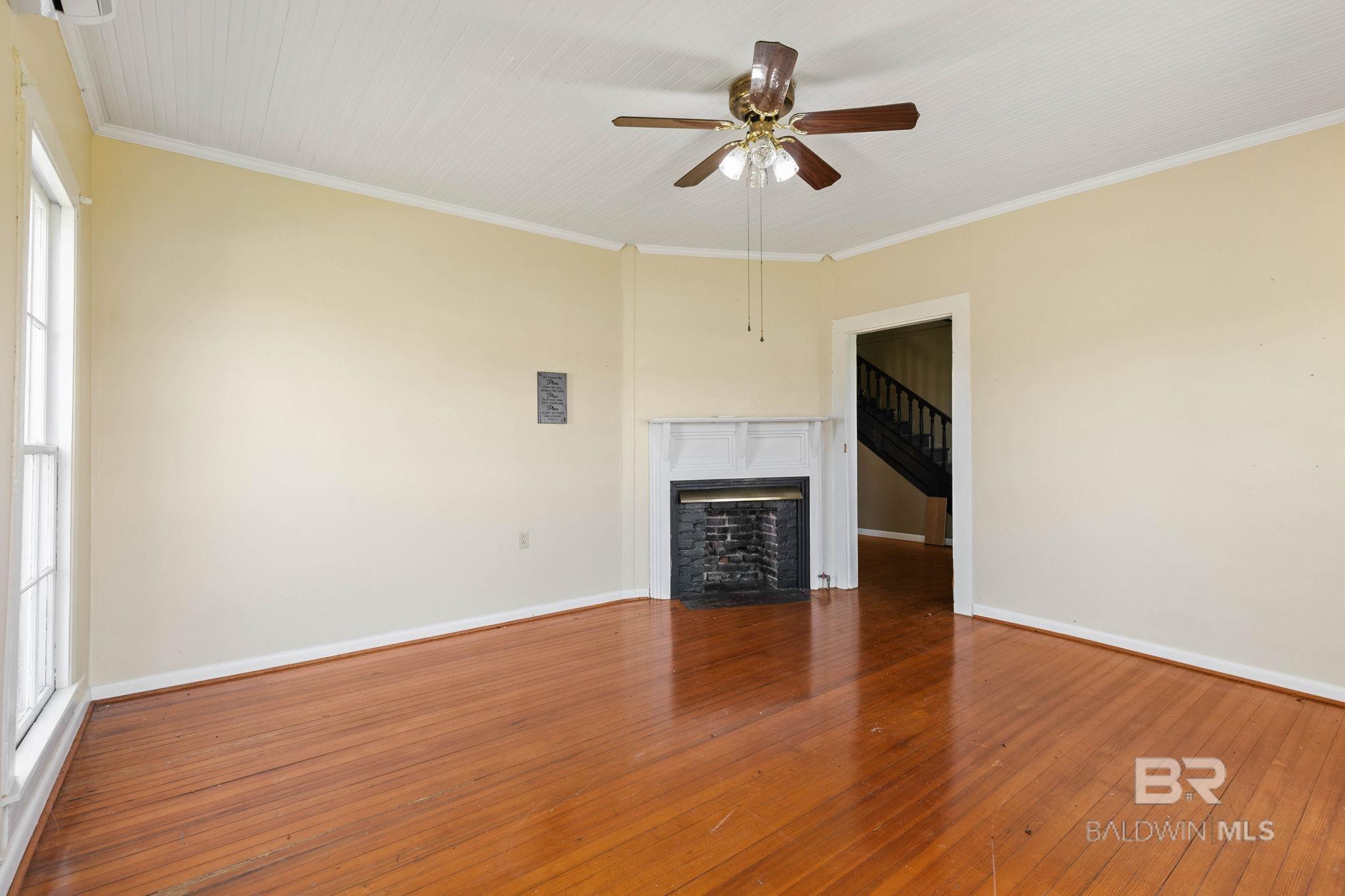 https://zimg.paragon.ice.com/ParagonImages/Property/PG/BCAR/395114/9/0/0/418f397a8088e4be0a045d9da4e24e09/7/ab0661a6e4ab1903788d7193aebb6b16/395114-a915a9b2-d7f0-450b-914a-0e13f22c2b93.JPG