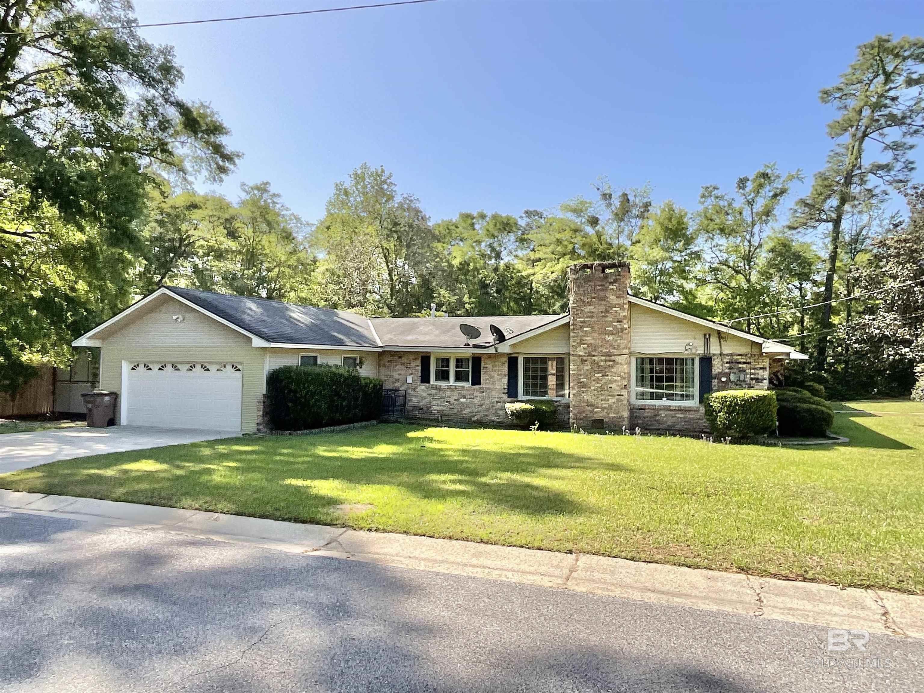 1118 W Carre Drive, Mobile, AL, 36618-1752