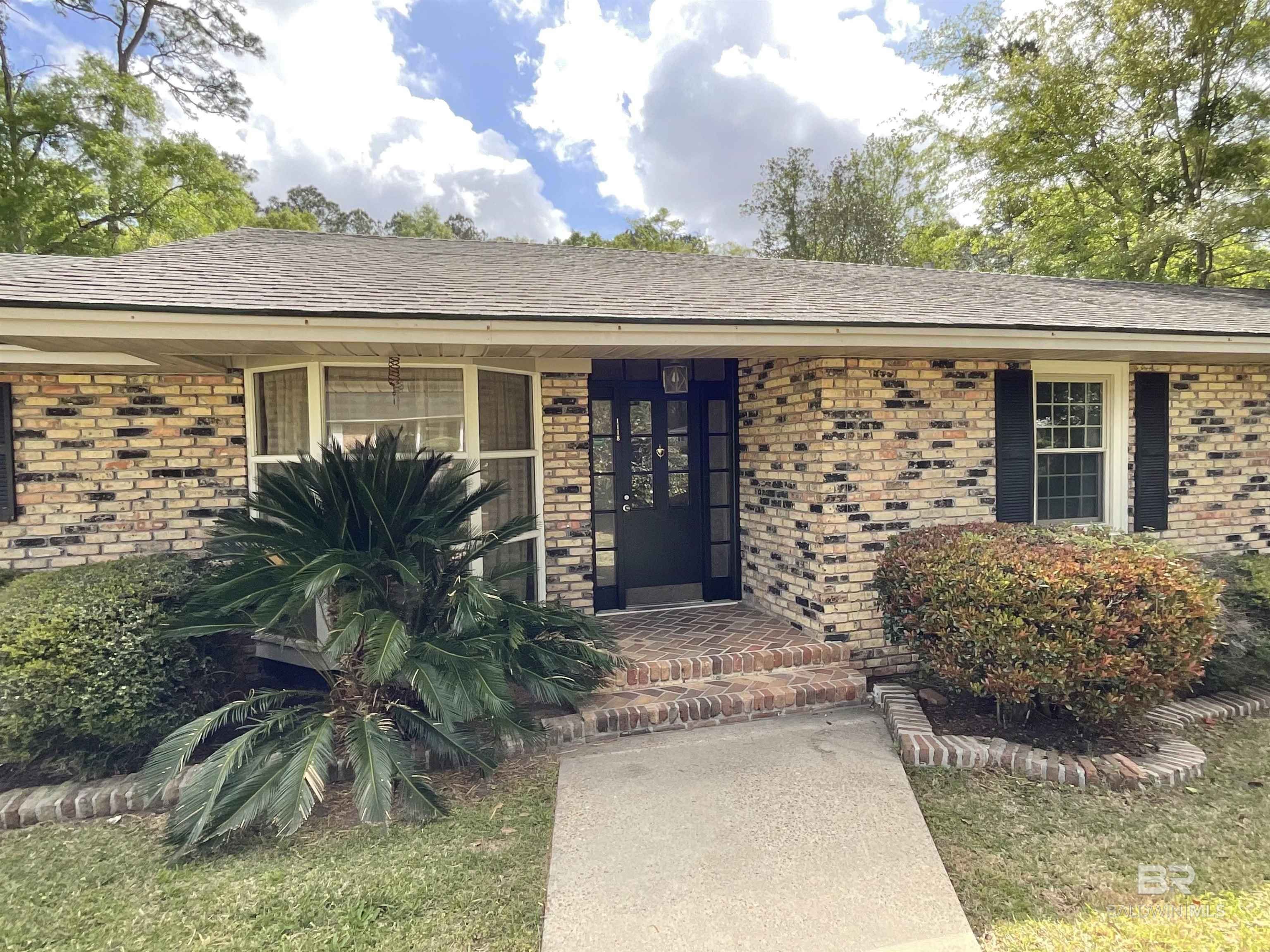 1118 W Carre Drive, Mobile, AL, 36618-1752