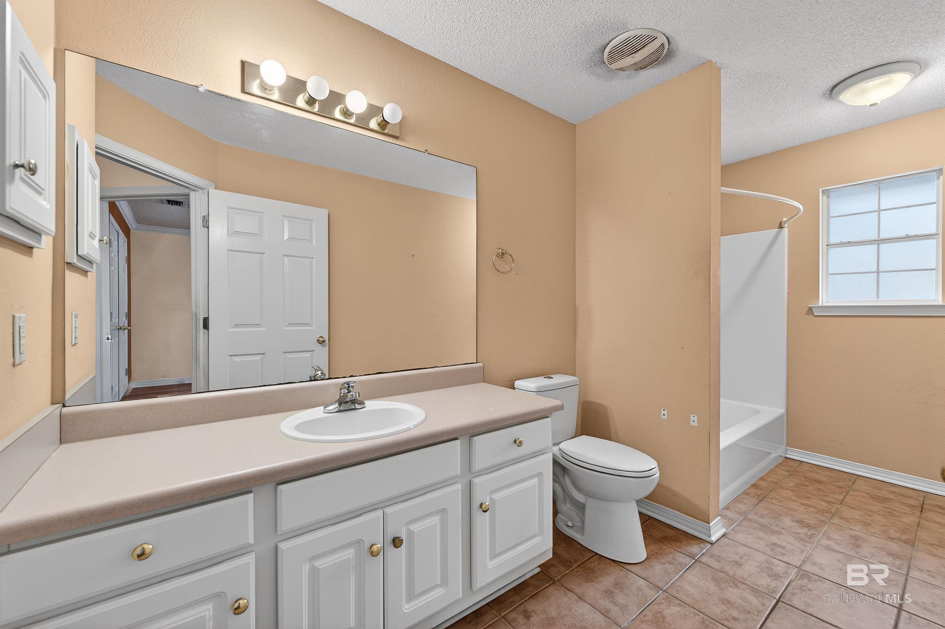 11541 Maple Court, Daphne, AL, 36526