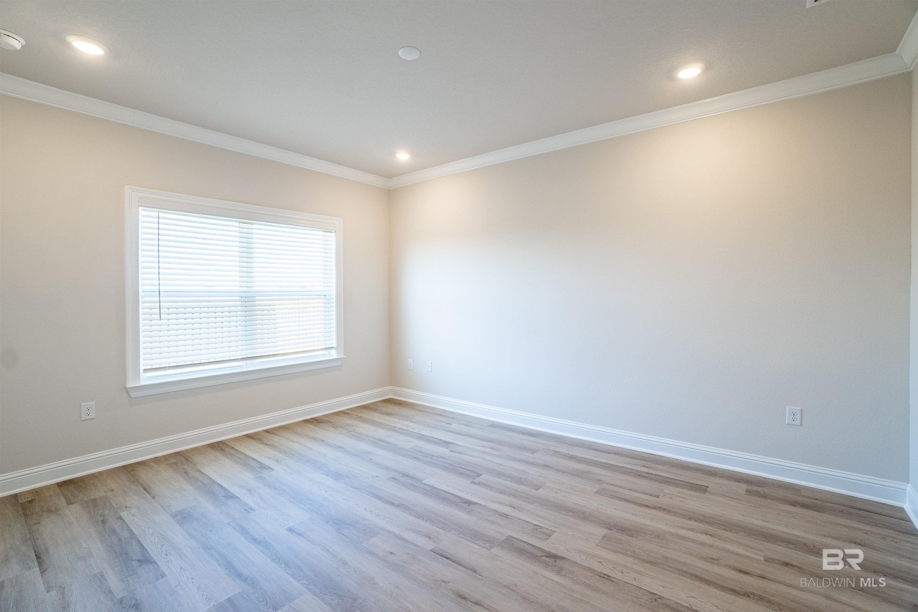 https://zimg.paragon.ice.com/ParagonImages/Property/PG/BCAR/395129/11/0/0/3d4c421e49747e0c0f4618db36361c2c/7/94b61fd71109b35bed0516c56db93f6f/395129-20f0f8d8-19c4-4ebf-b5b4-f221e40d7d12.JPG