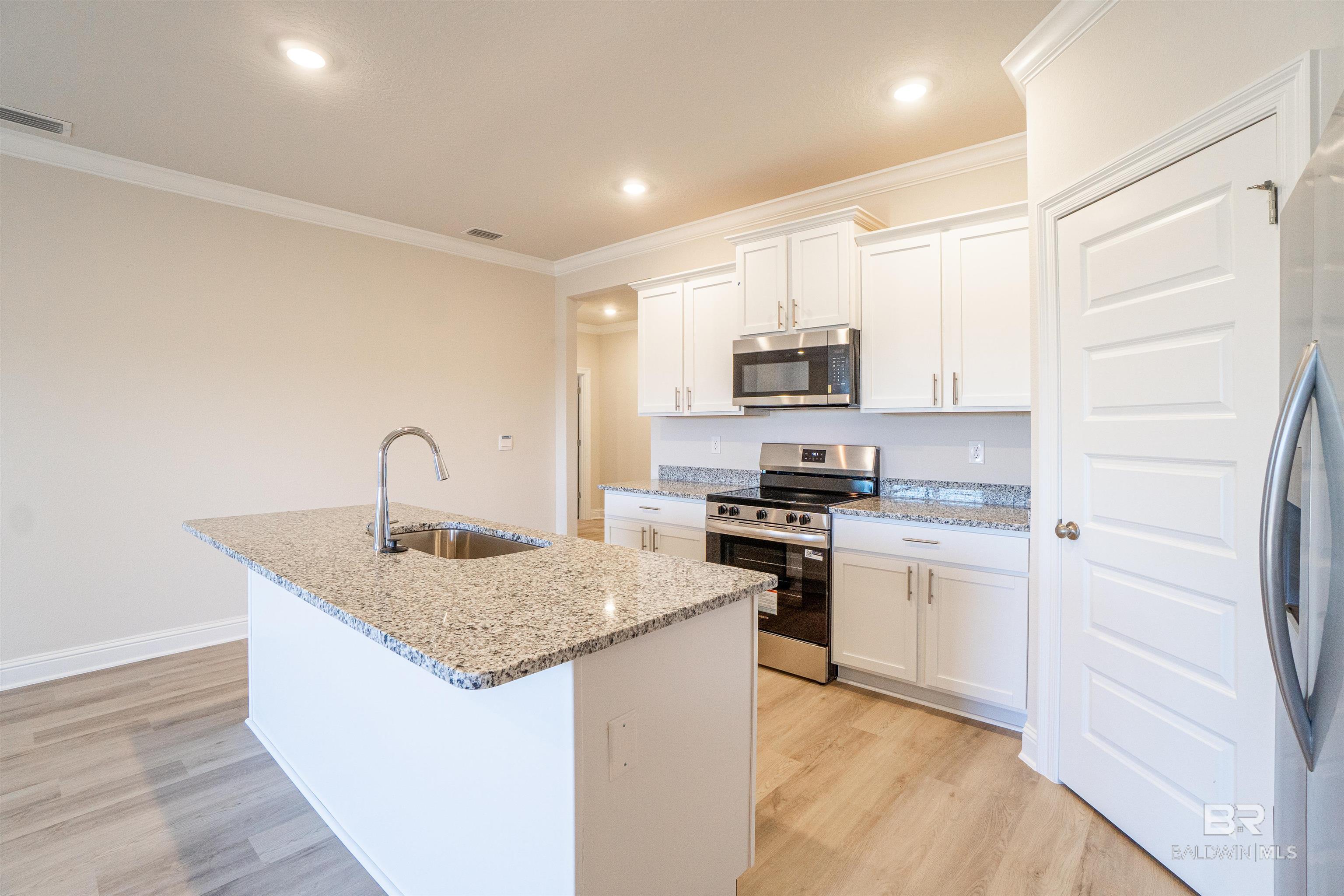 https://zimg.paragon.ice.com/ParagonImages/Property/PG/BCAR/395129/4/0/0/ed1e3493806373b4233ae4c685ee129d/7/94b61fd71109b35bed0516c56db93f6f/395129-8aa17d39-4659-472d-b10c-c3186a4da831.JPG