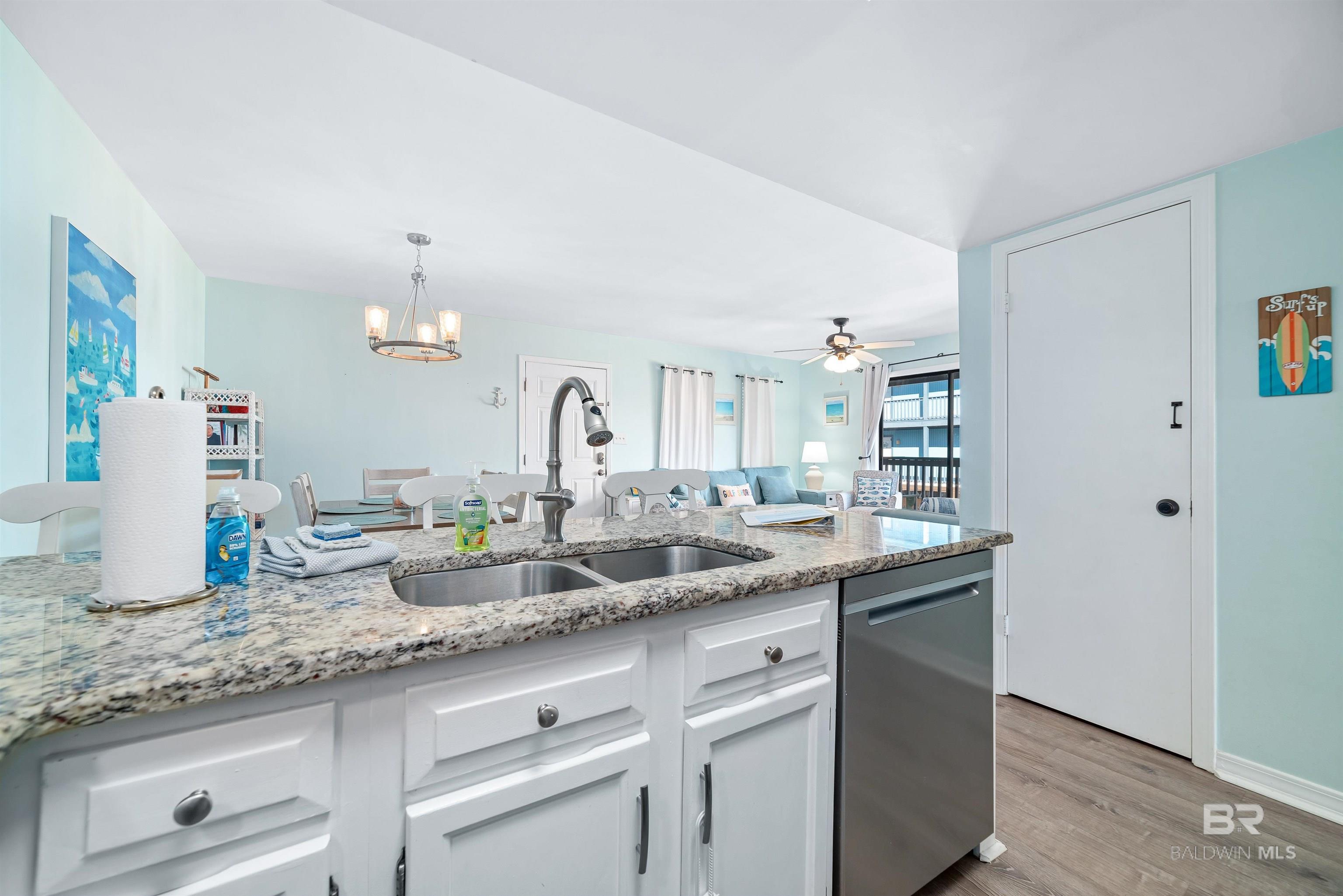 1041 W Lagoon Avenue UNIT 302, Gulf Shores, AL, 36542