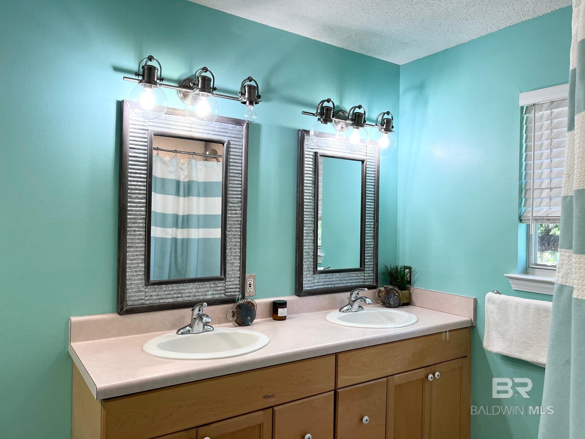 6991 Manskow Lane, Gulf Shores, AL, 36542