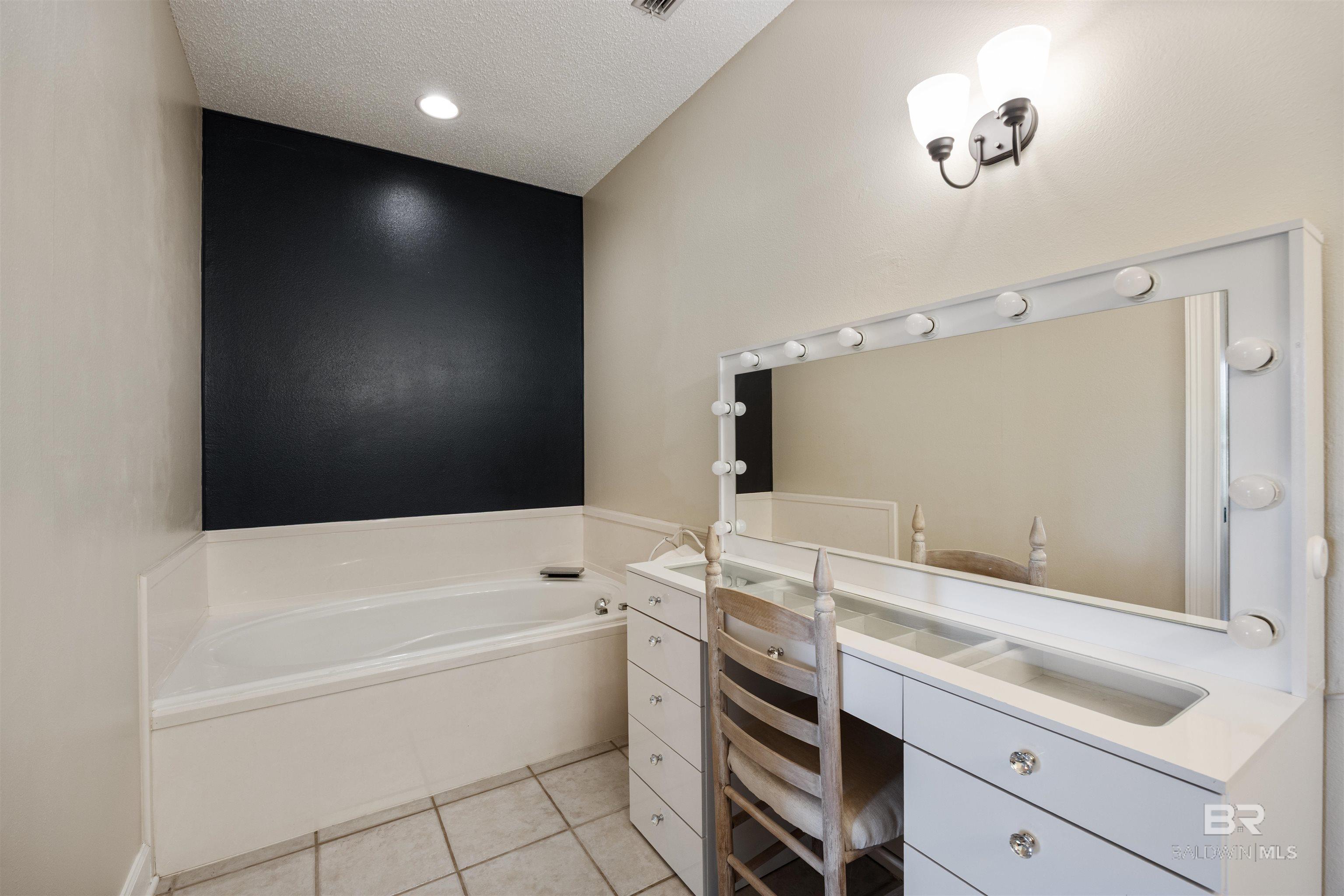 9855 Stucki Road, Elberta, AL, 36530-2766