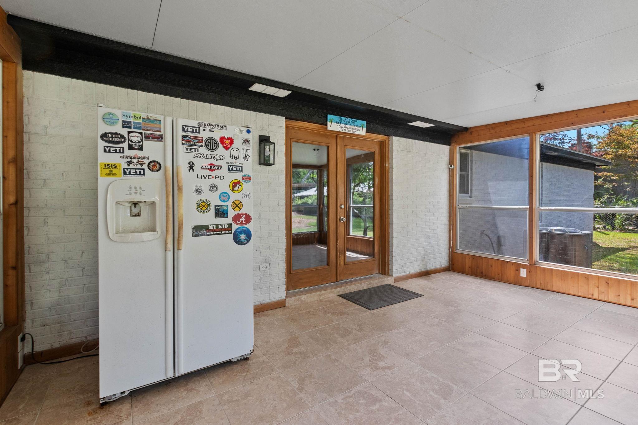https://zimg.paragon.ice.com/ParagonImages/Property/PG/BCAR/395166/36/0/0/79e484be54bd394d4b935a5335263cc1/7/9826d04a114761b7b156f066d8ab8970/395166-d0b24e1a-451d-41d7-ba86-87c47384a96b.JPG
