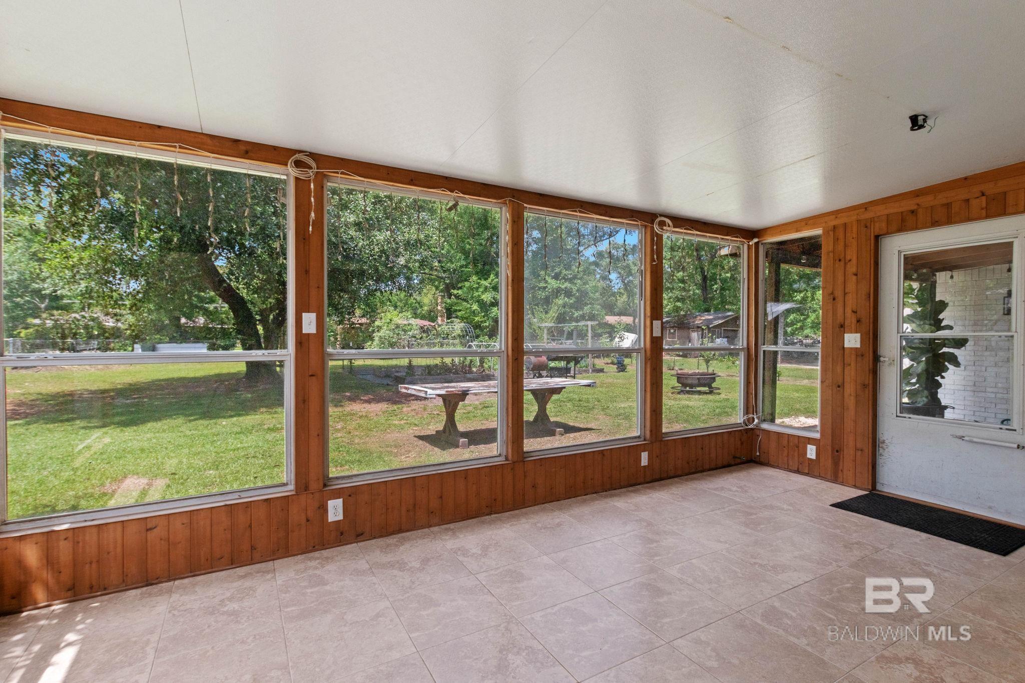 https://zimg.paragon.ice.com/ParagonImages/Property/PG/BCAR/395166/39/0/0/e173a70169a0546511084f34462a5fac/7/9826d04a114761b7b156f066d8ab8970/395166-0bfcaf93-e918-441c-85f1-5b8a6d26c424.JPG