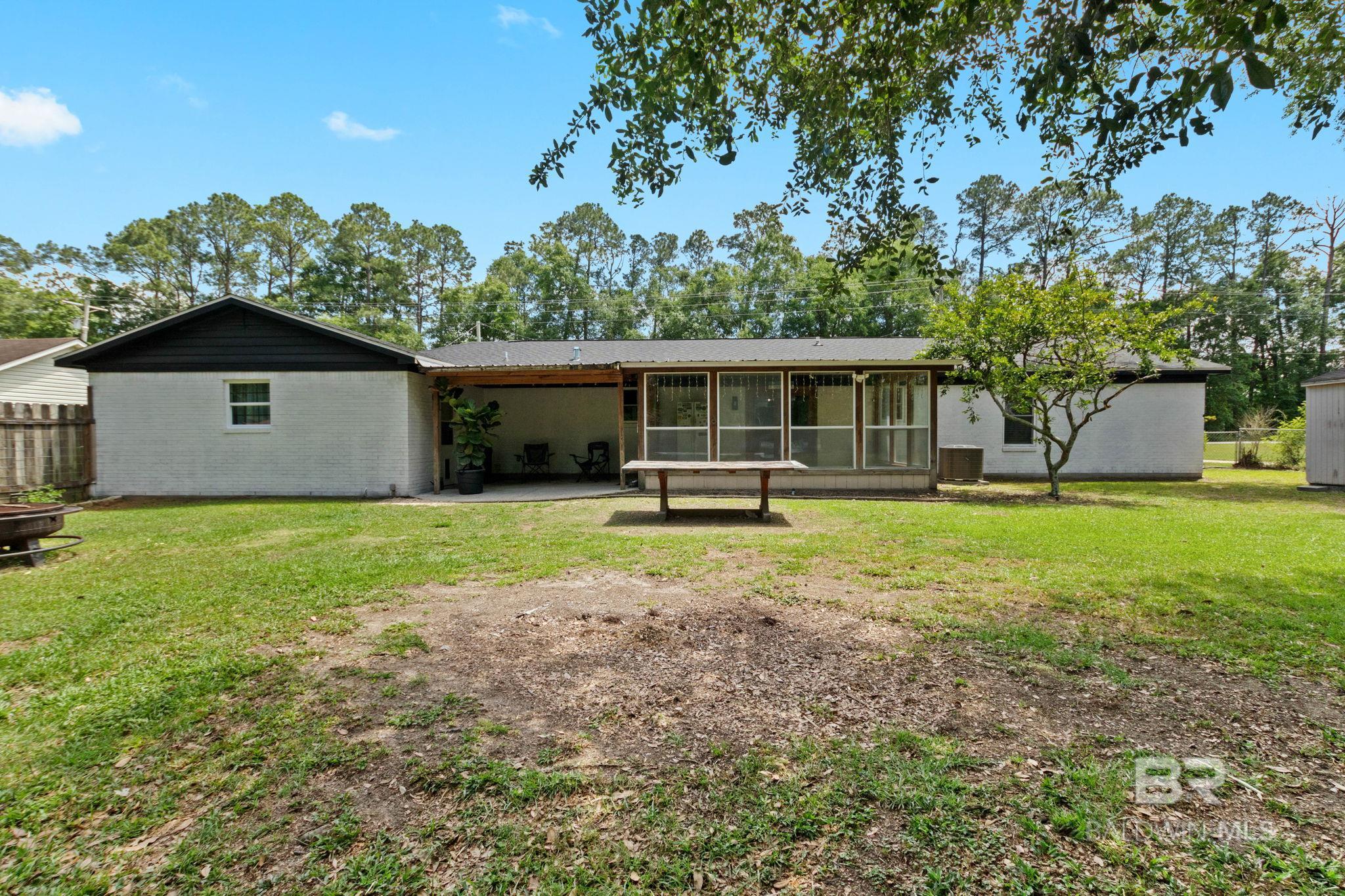 https://zimg.paragon.ice.com/ParagonImages/Property/PG/BCAR/395166/40/0/0/1df0992109016c3b925773815bf96306/7/9826d04a114761b7b156f066d8ab8970/395166-9b8ba83f-a338-4b01-a63a-c8d04168f197.JPG