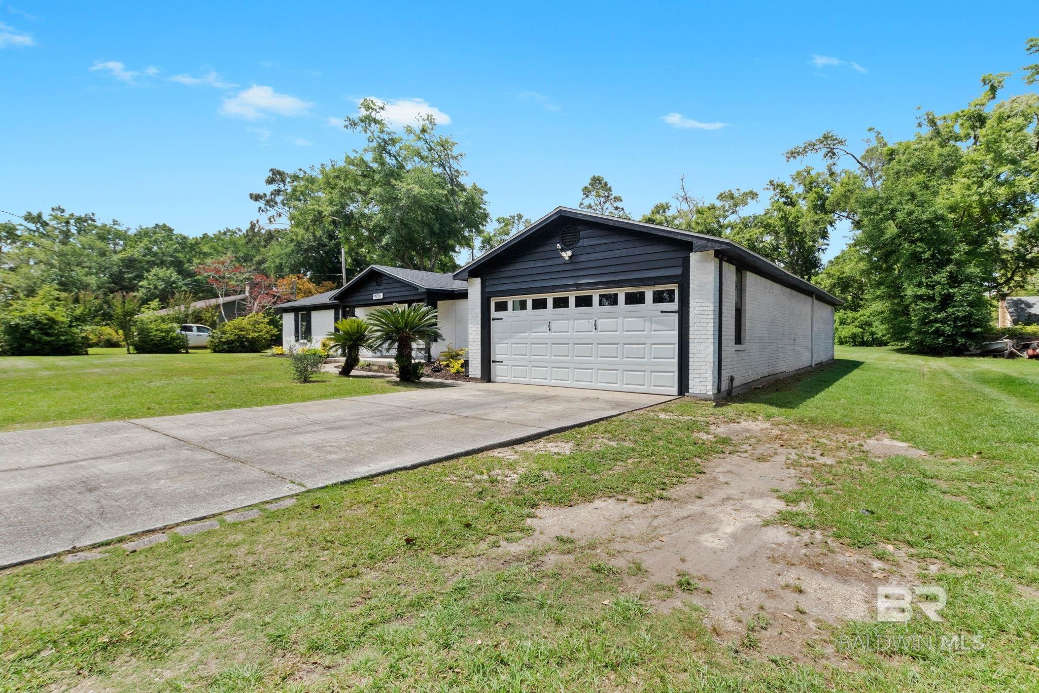 https://zimg.paragon.ice.com/ParagonImages/Property/PG/BCAR/395166/65/0/0/19a7f6d02572b4de907bf773e09c12e4/7/9826d04a114761b7b156f066d8ab8970/395166-b54c9e34-0675-4718-984a-3250c43eecd1.JPG