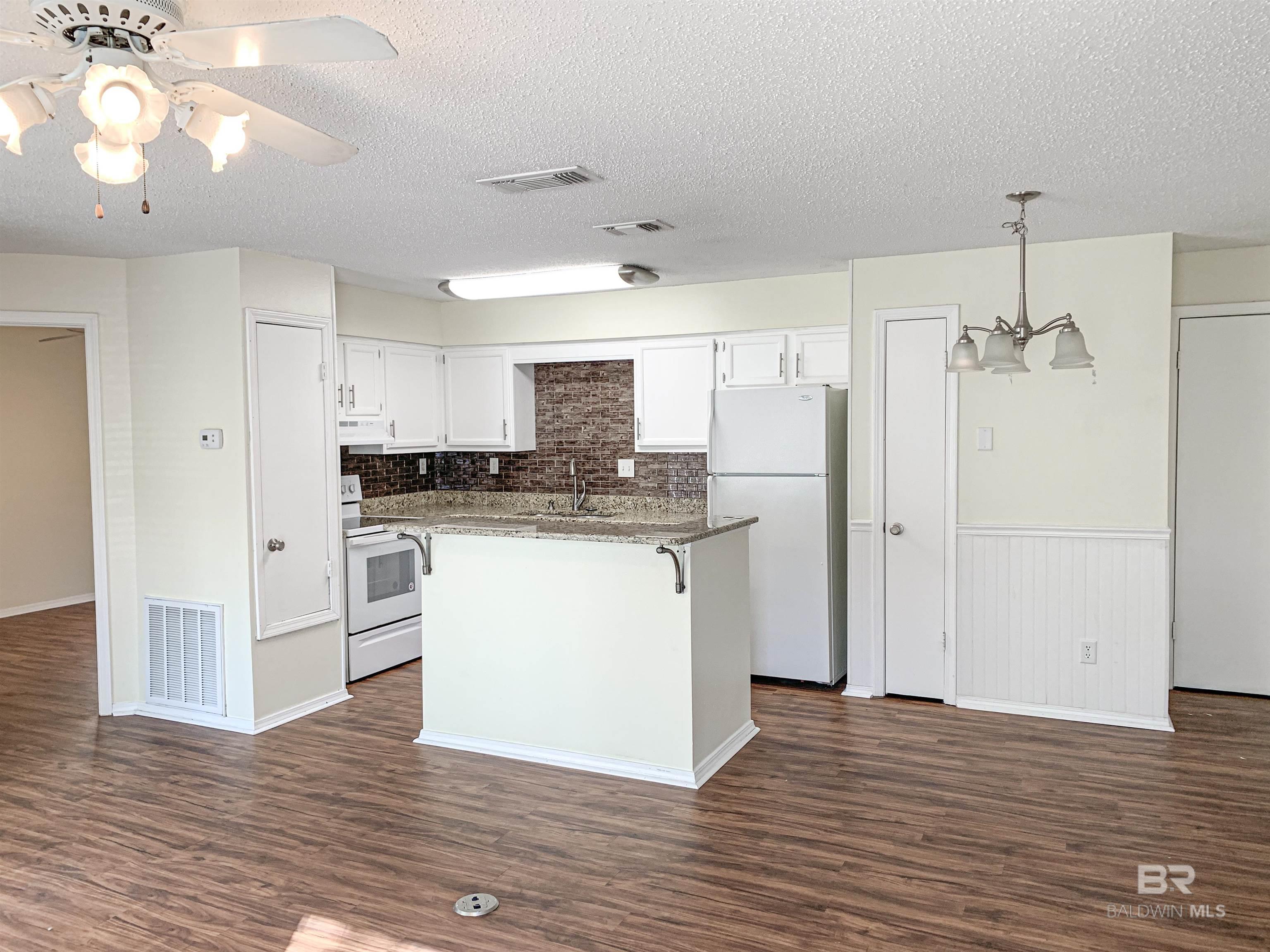 5608 Cottage Hill Drive UNIT 214, Mobile, AL, 36609-4253