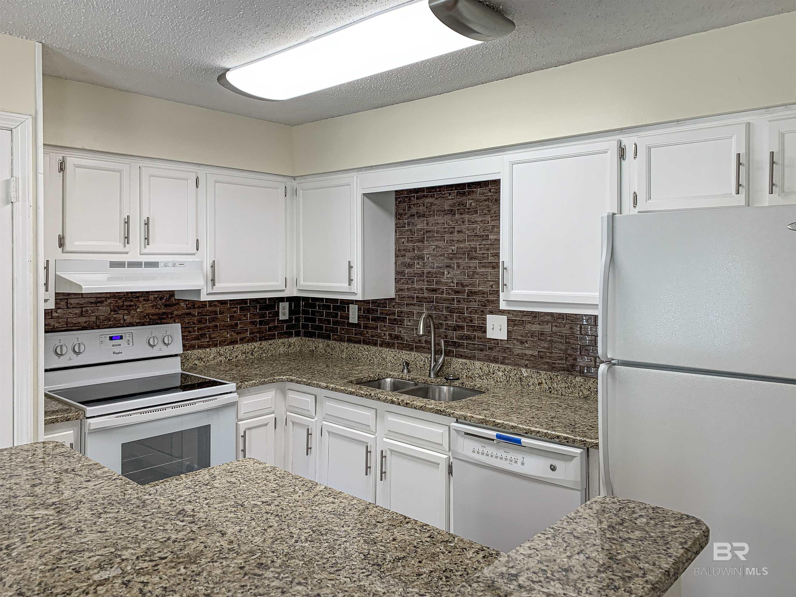 5608 Cottage Hill Drive UNIT 214, Mobile, AL, 36609-4253