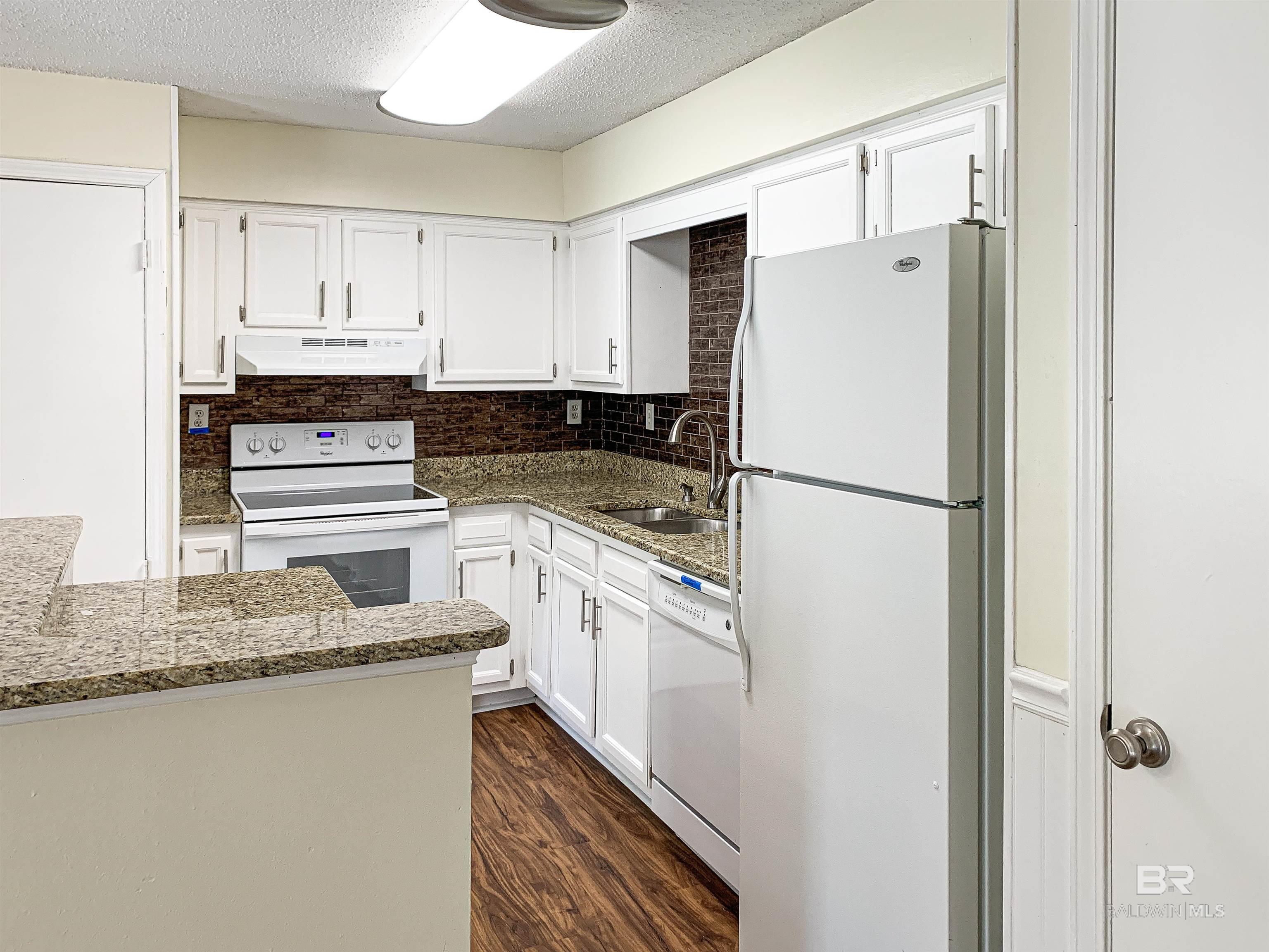 5608 Cottage Hill Drive UNIT 214, Mobile, AL, 36609-4253