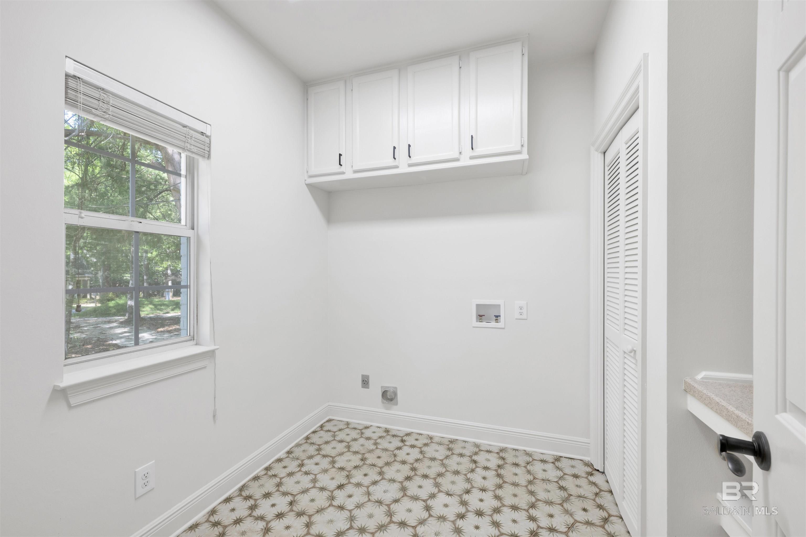 727 N Artillery Range, Spanish Fort, AL, 36527