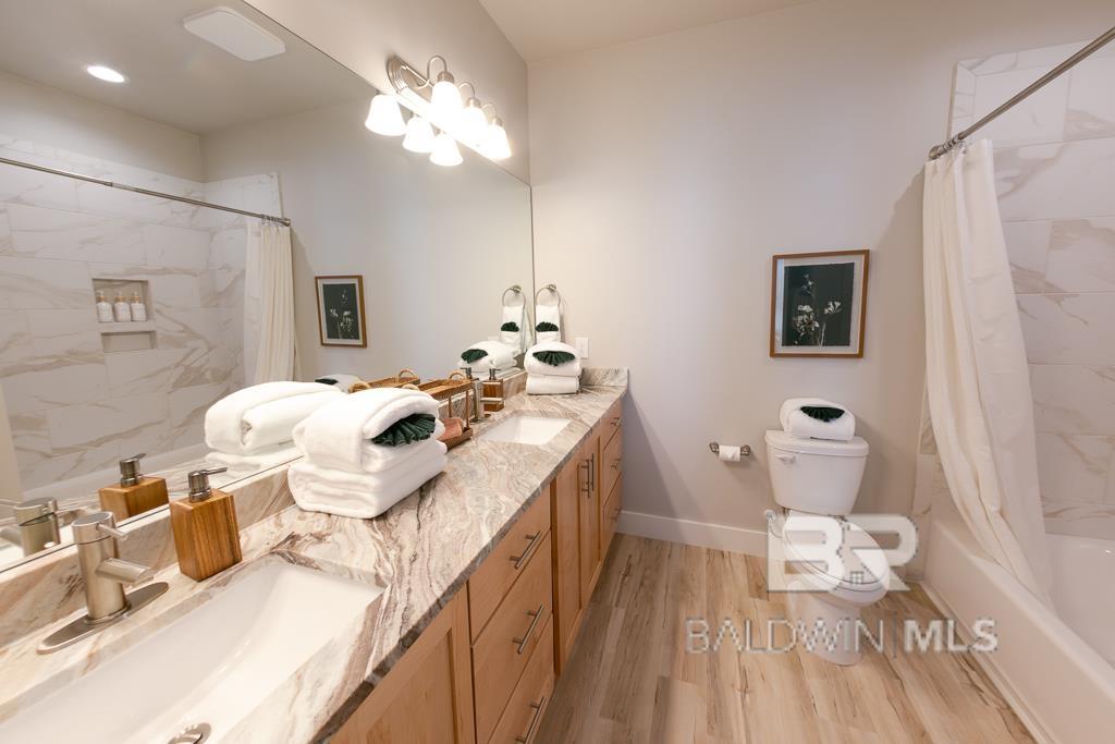 588 E Beach Boulevard UNIT D, Gulf Shores, AL, 36561