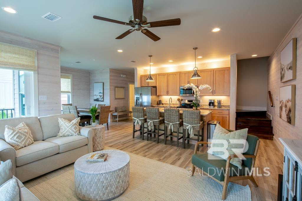 588 E Beach Boulevard UNIT D, Gulf Shores, AL, 36561