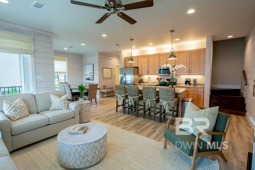 588 E Beach Boulevard UNIT D, Gulf Shores, AL, 36561