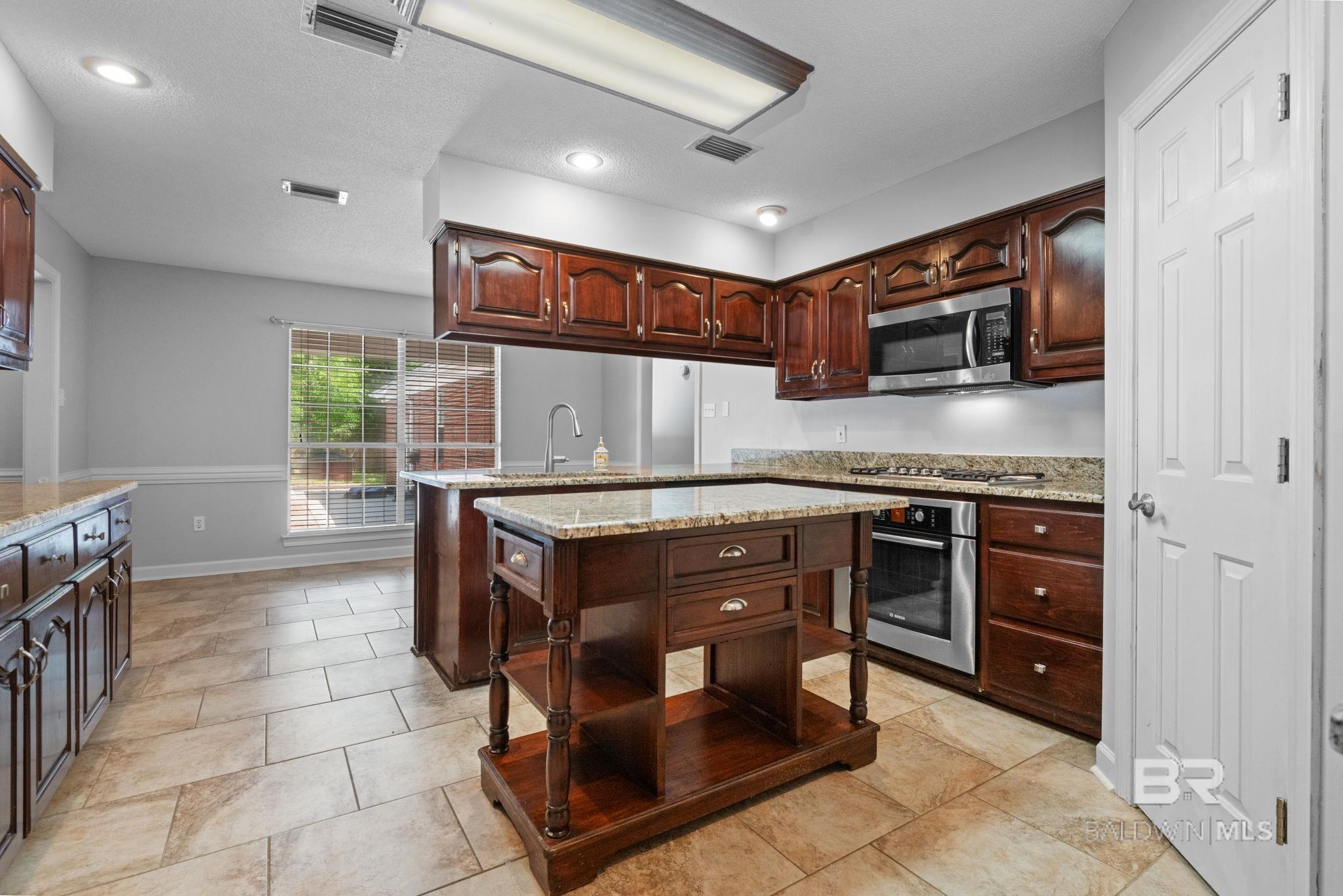 8500 Vintage Woods Drive, Mobile, AL, 36619