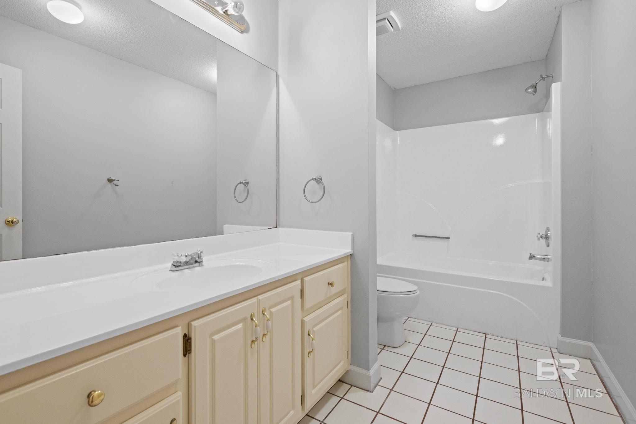 8500 Vintage Woods Drive, Mobile, AL, 36619