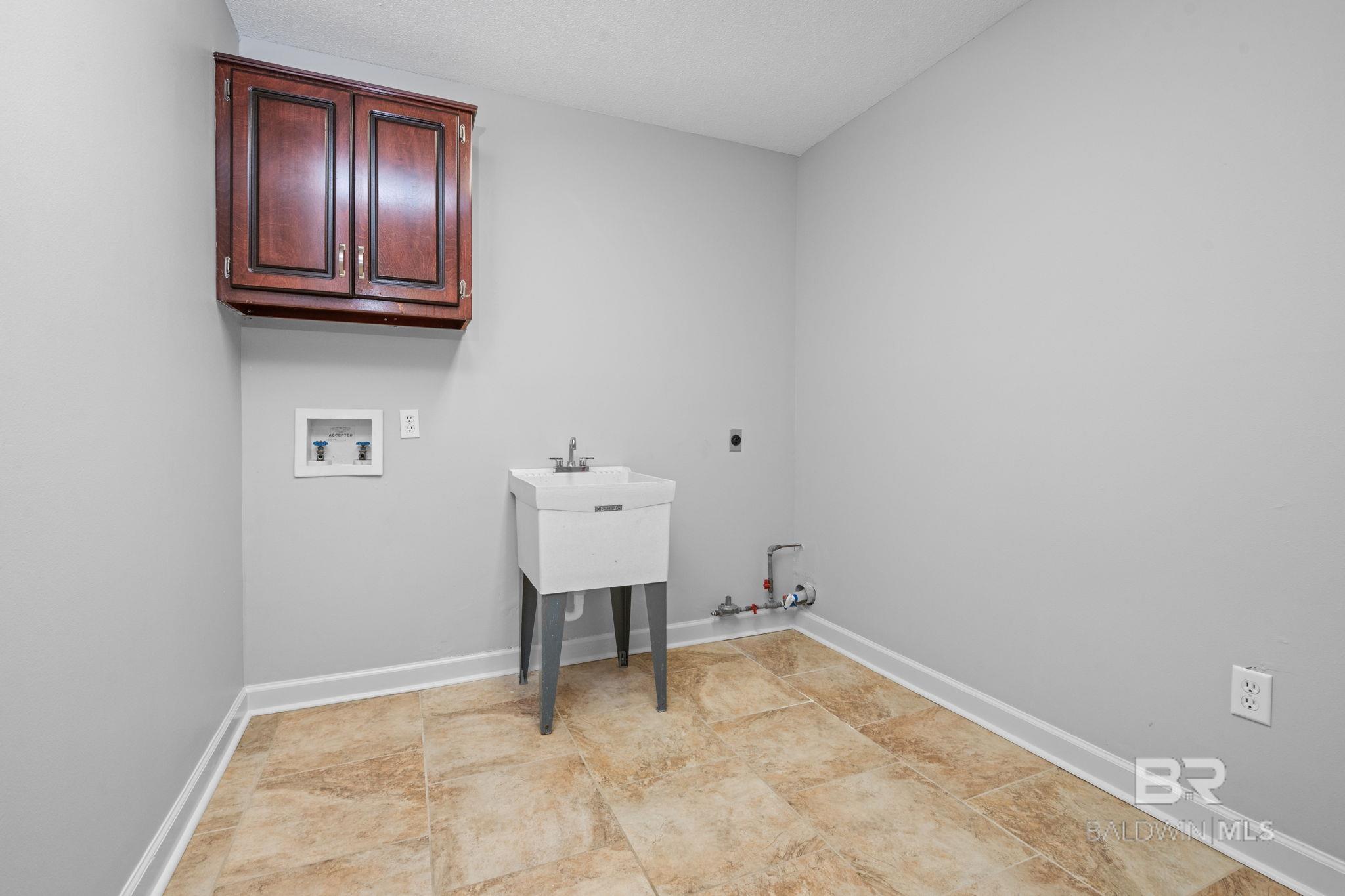 8500 Vintage Woods Drive, Mobile, AL, 36619