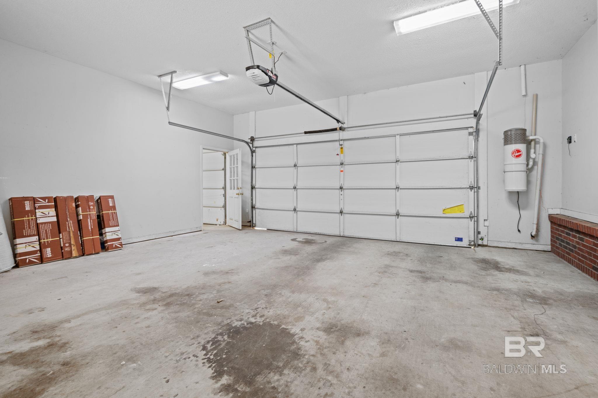 8500 Vintage Woods Drive, Mobile, AL, 36619