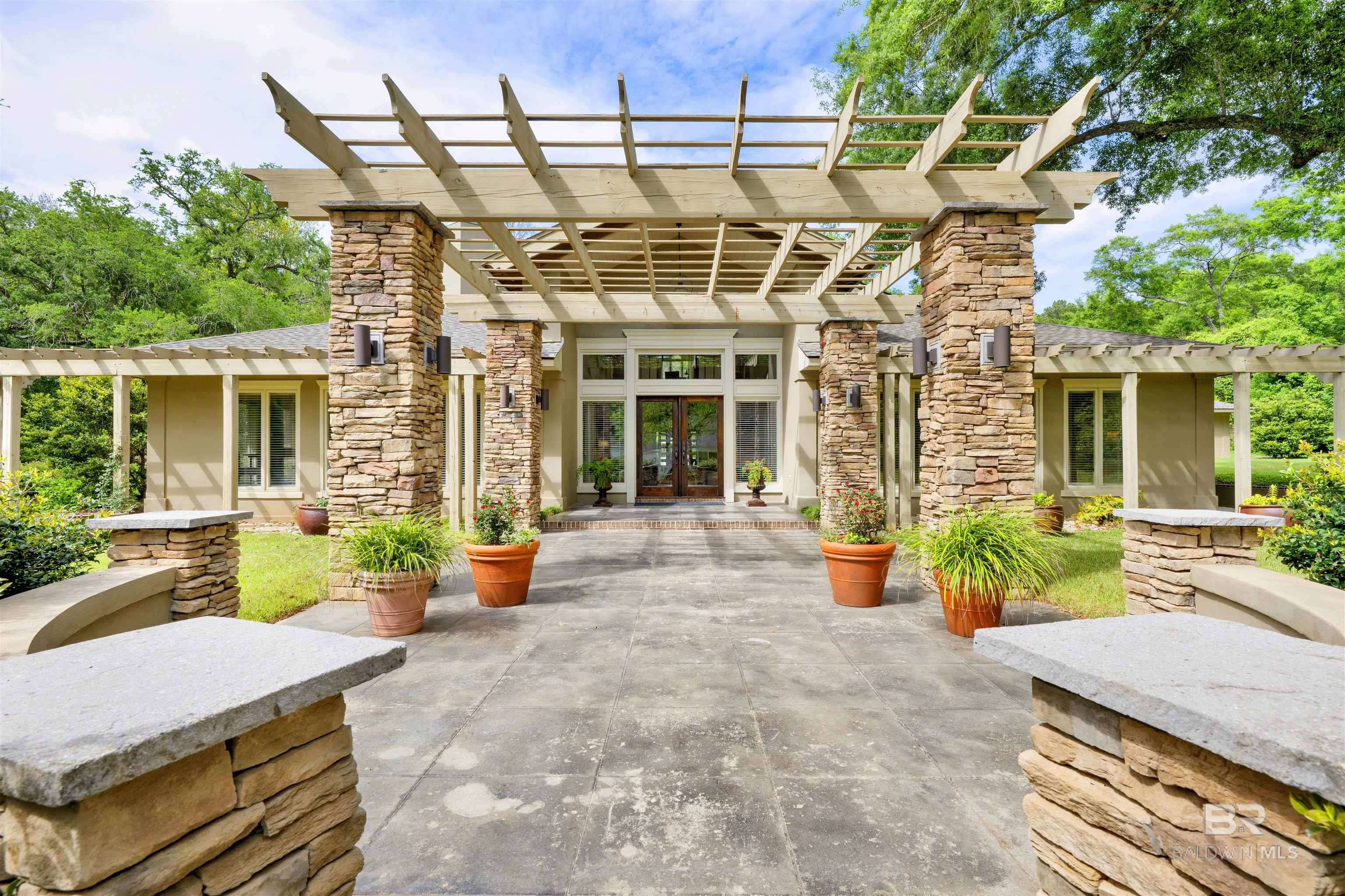 6801 N Winding Brook Drive, Daphne, AL, 36526