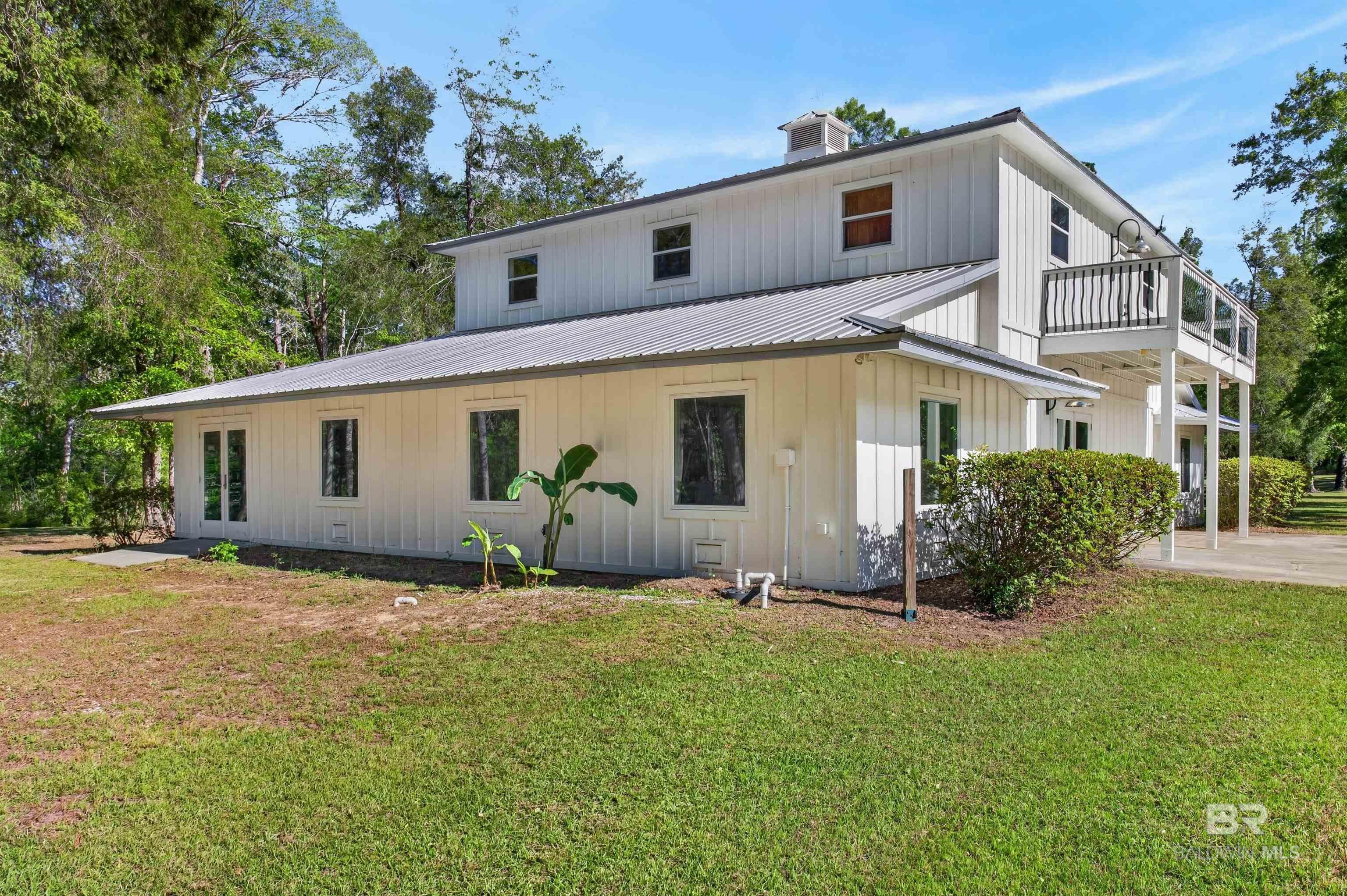 15039 Richards Lane