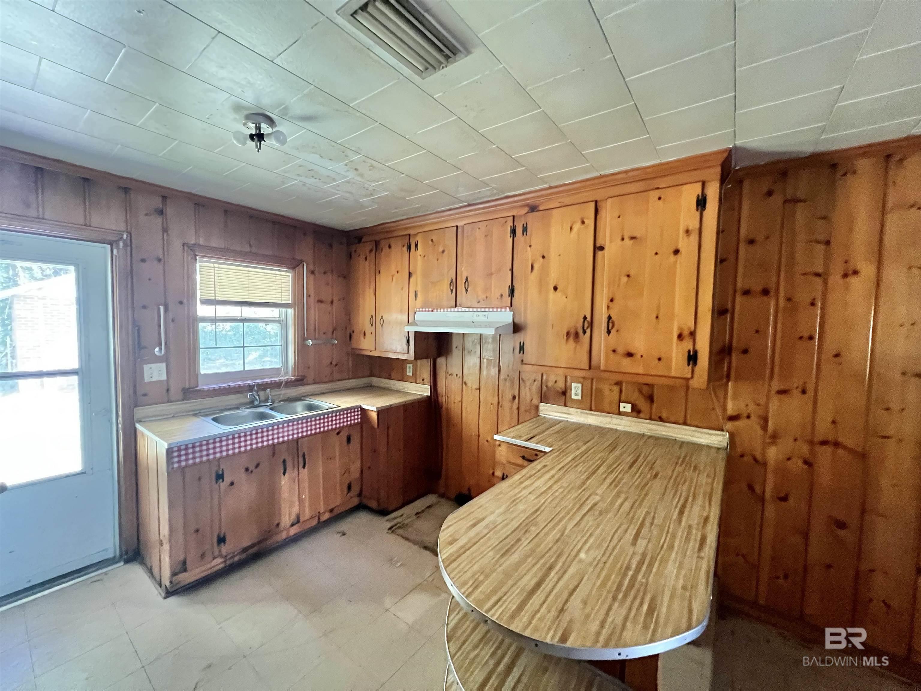 169 E Ashley Street, Atmore, AL, 36502