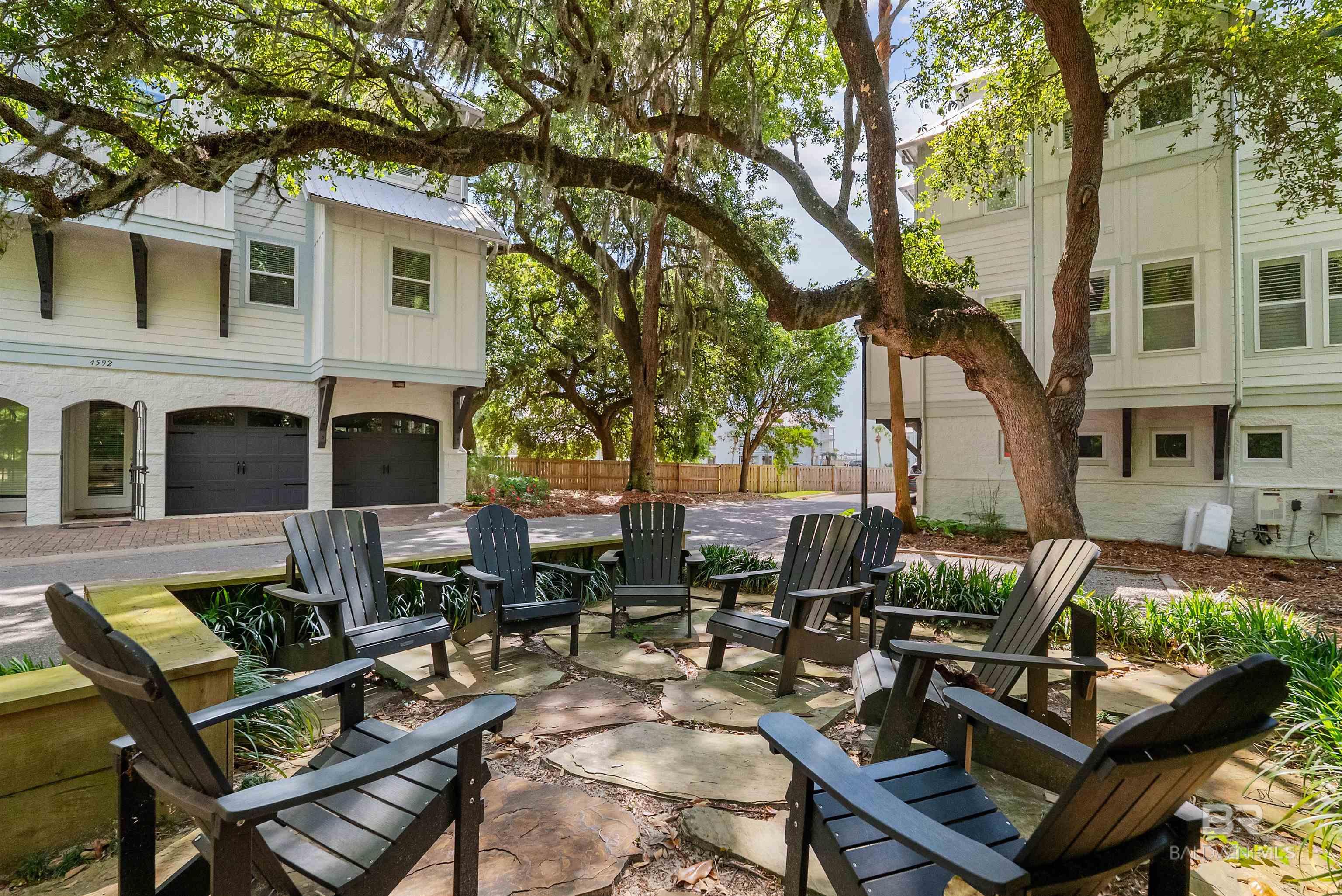 https://zimg.paragon.ice.com/ParagonImages/Property/PG/BCAR/395297/10/0/0/e9e7a49207448dd14a0f03b980c5db62/7/bb5ff257dca194e4a8b83f738066278c/395297-90e8708d-a970-4a87-9616-5156c802e6e6.JPG
