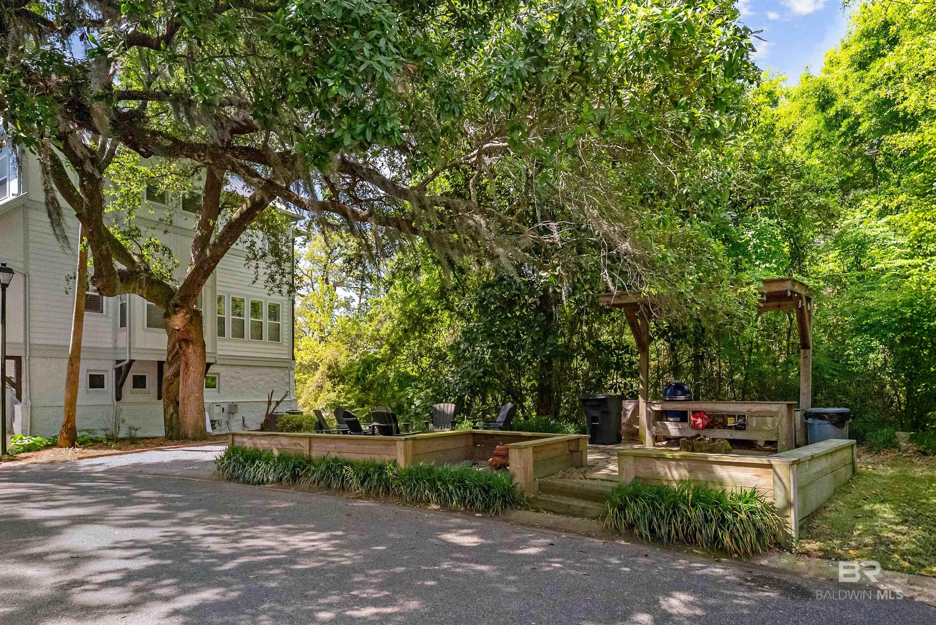 https://zimg.paragon.ice.com/ParagonImages/Property/PG/BCAR/395297/12/0/0/88056f09f132659daf886672187d5ccb/7/bb5ff257dca194e4a8b83f738066278c/395297-4b8f5c55-f0e1-404a-9da9-84a79eaf1e2e.JPG